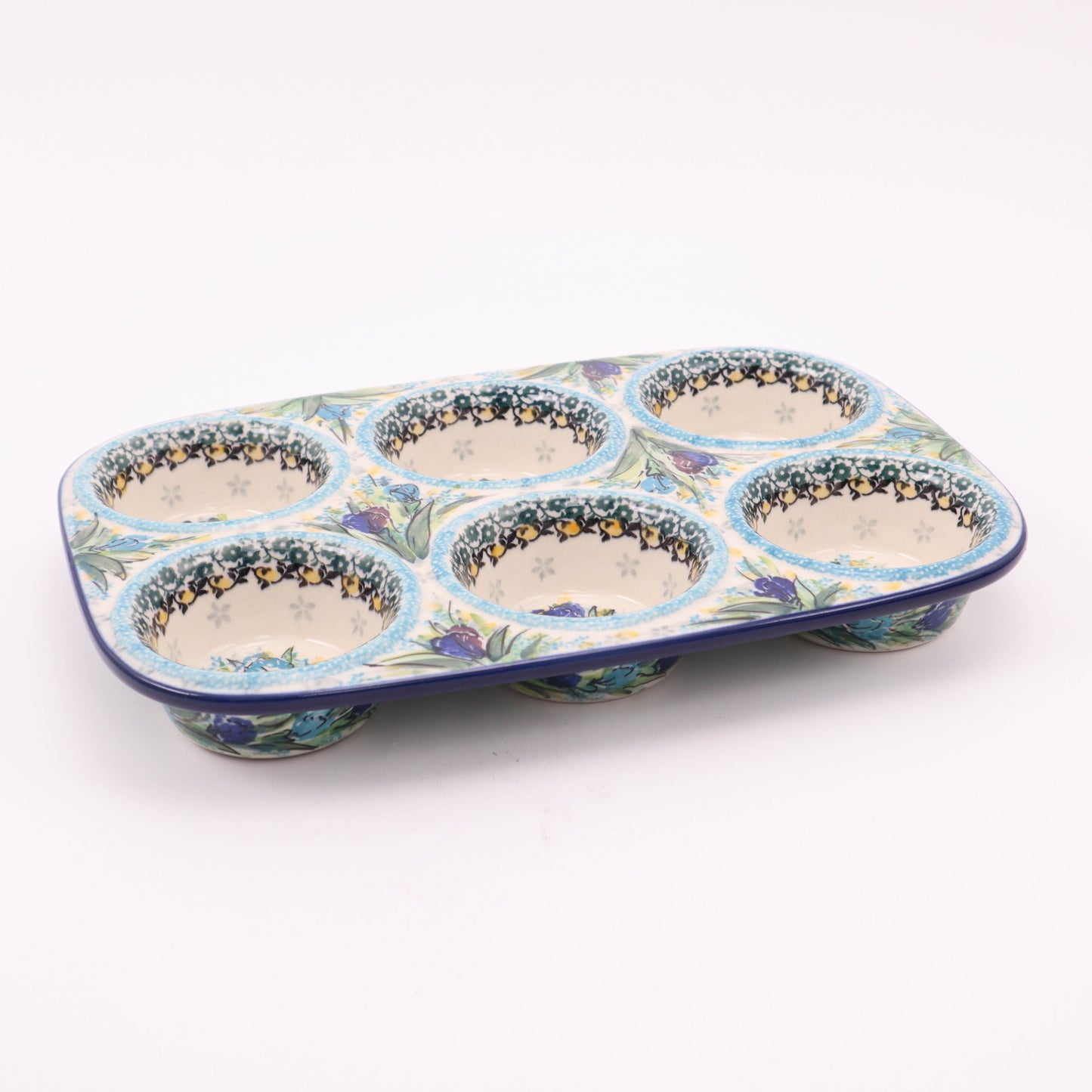 11"x8" Muffin Baker. Pattern: Iris Royale