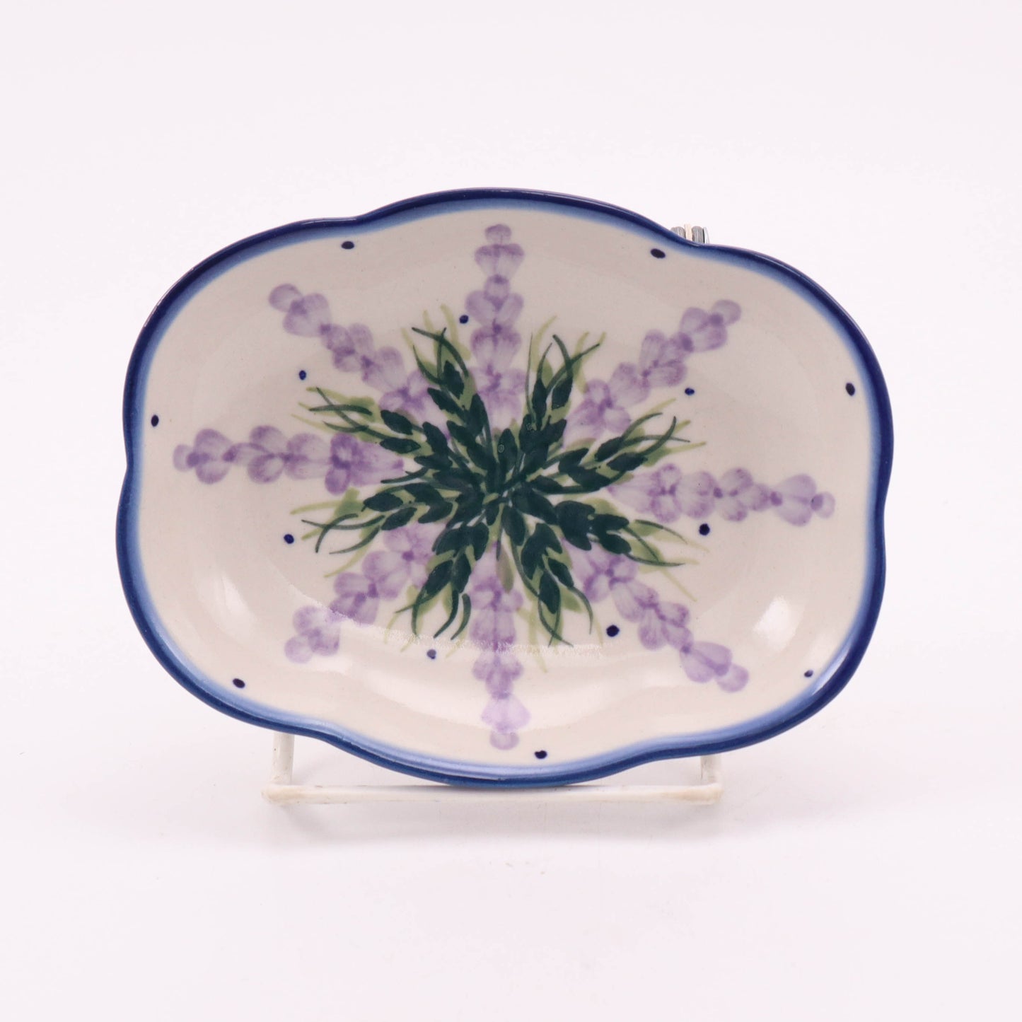 4.5"x6" Shell Bowl. Pattern: Lavender Dreams