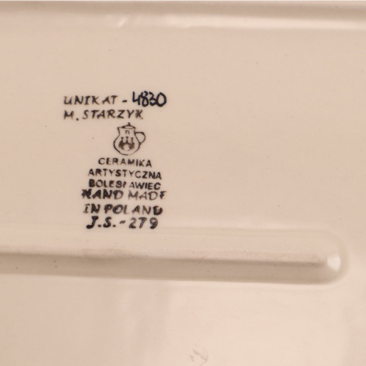 11"x8" Tray. Pattern: Chilled Couple