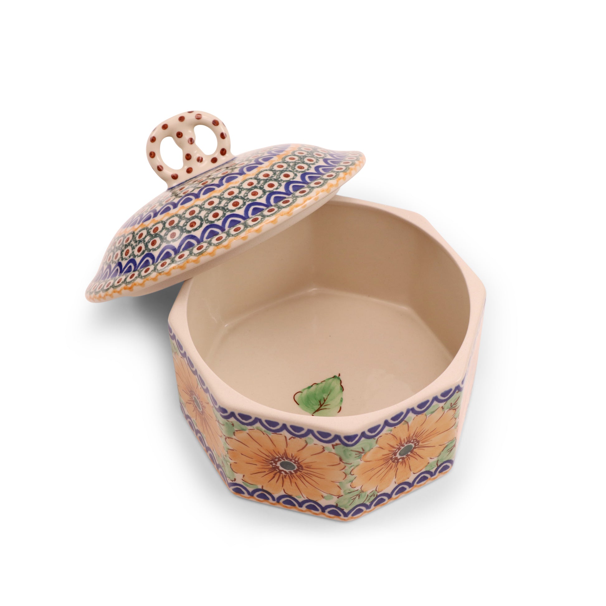 6"x3" Pretzel Box .Pattern:Comfort Zone