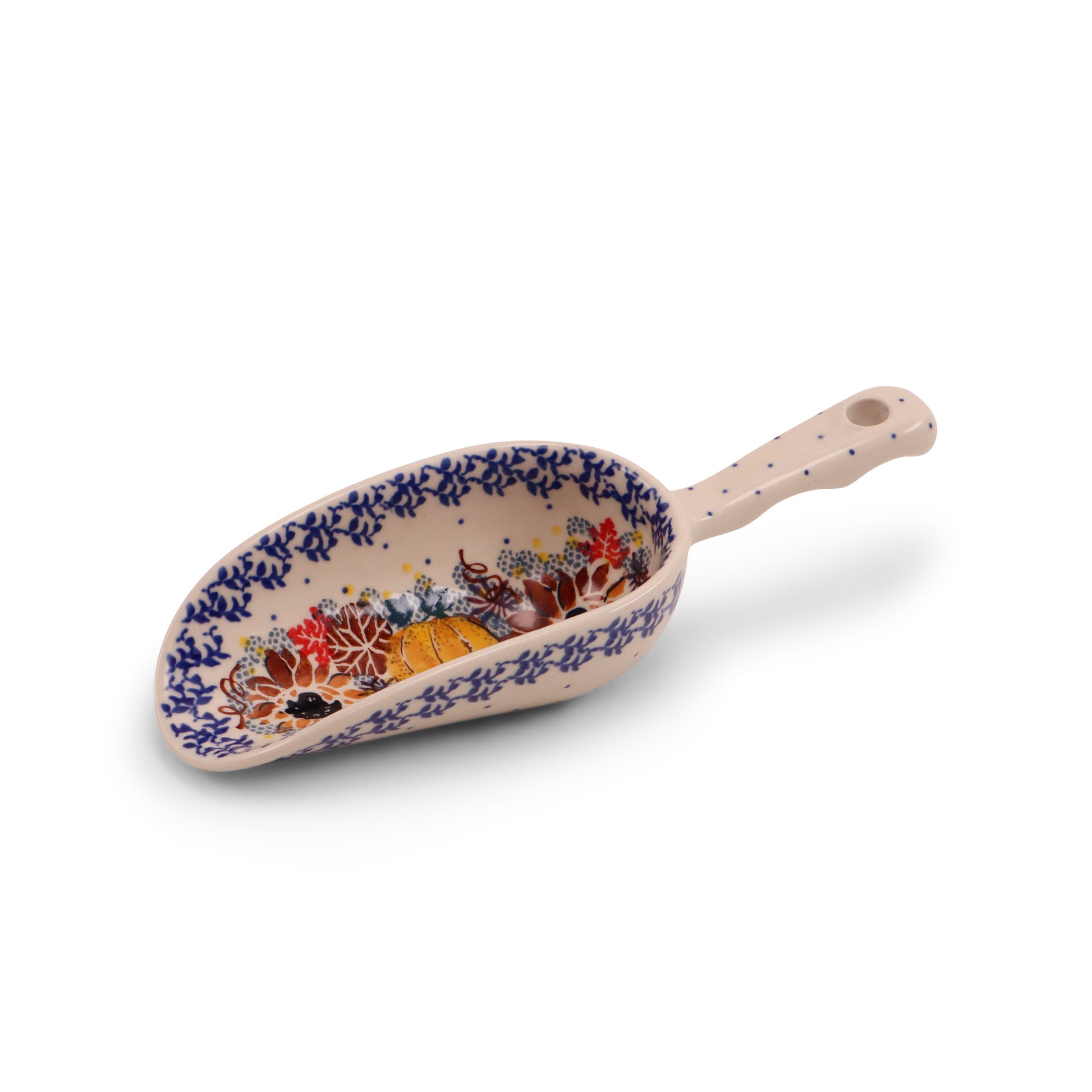 6"x3" Scoop. Pattern: Fall in Love