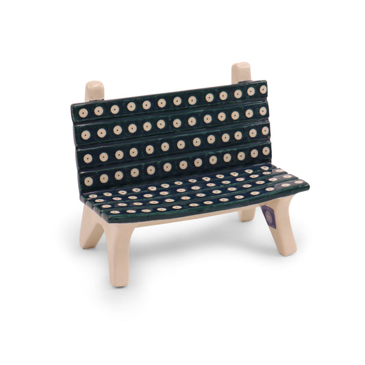 8"x4.5"x7" Bench Figurine. Pattern: Owl Eye Emerald