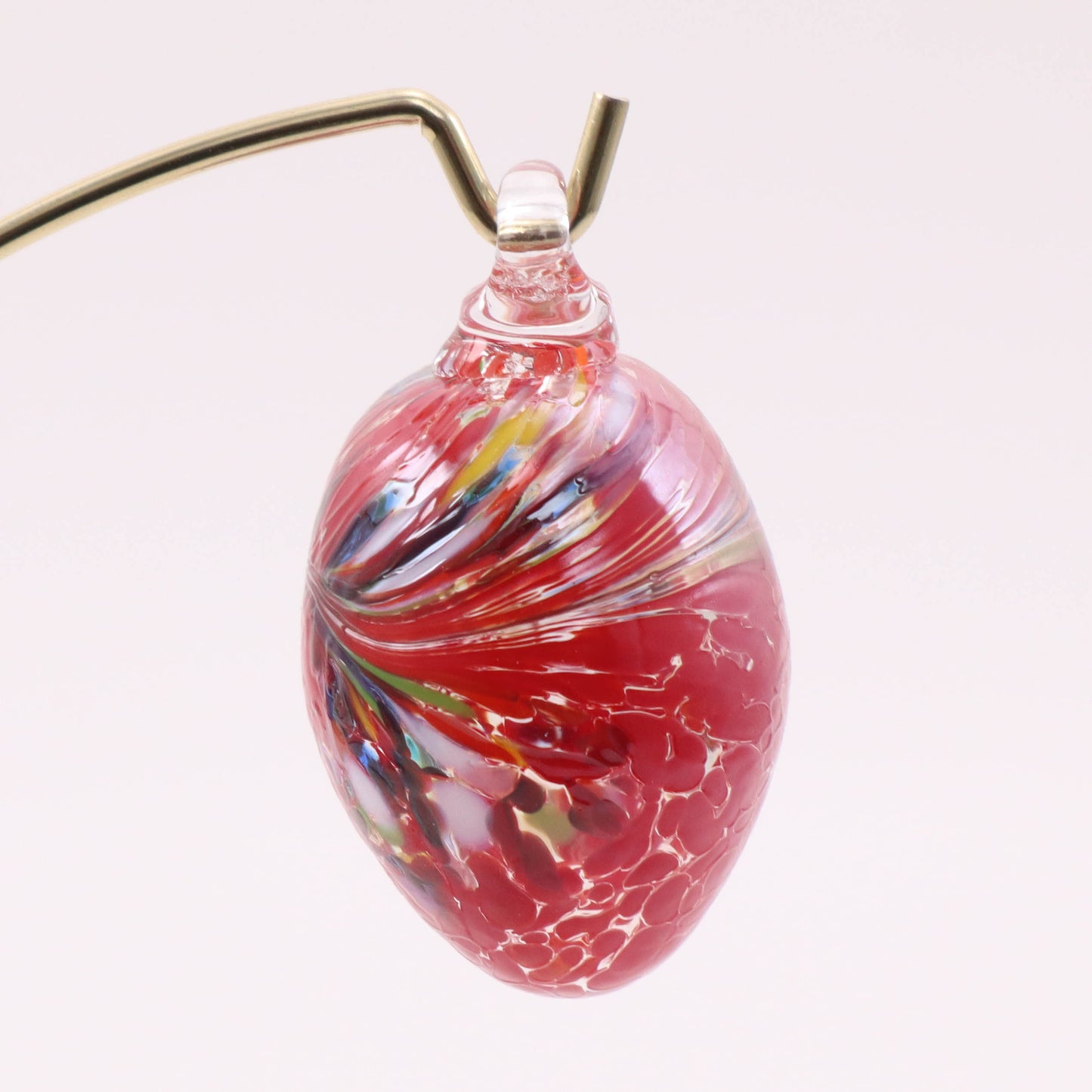 2.5" Mini Hanging Egg. Pattern: Red