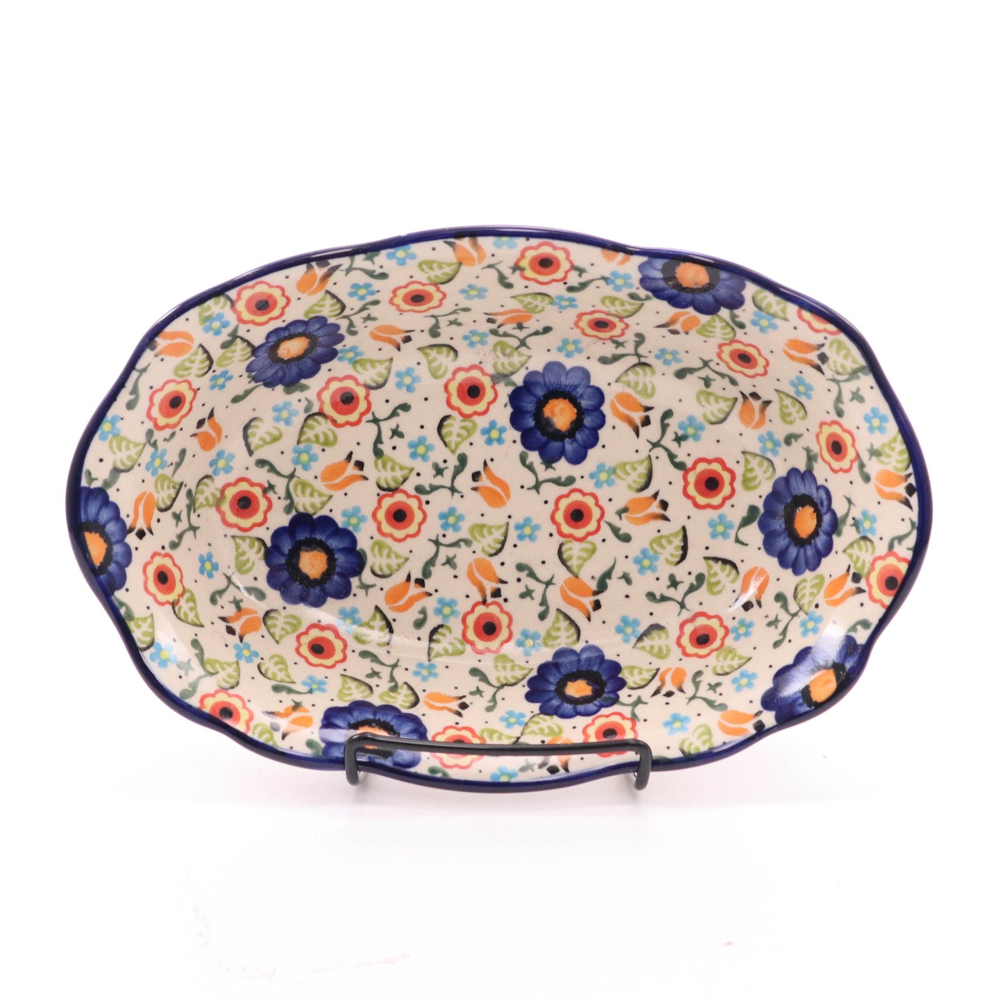 10"x7" Oval Waved Dish. Pattern: Mazurek