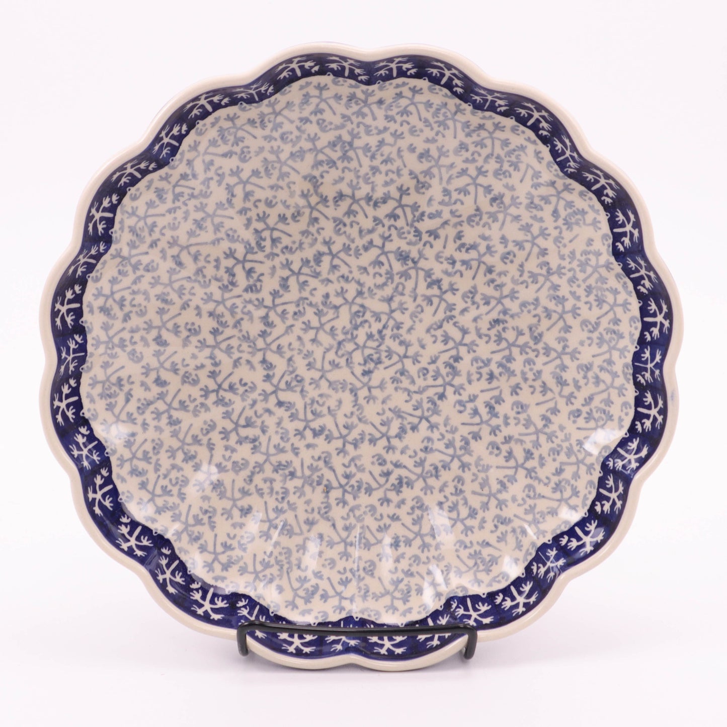 9.5" X 2" Scalloped Round Bowl. Pattern: Frosted