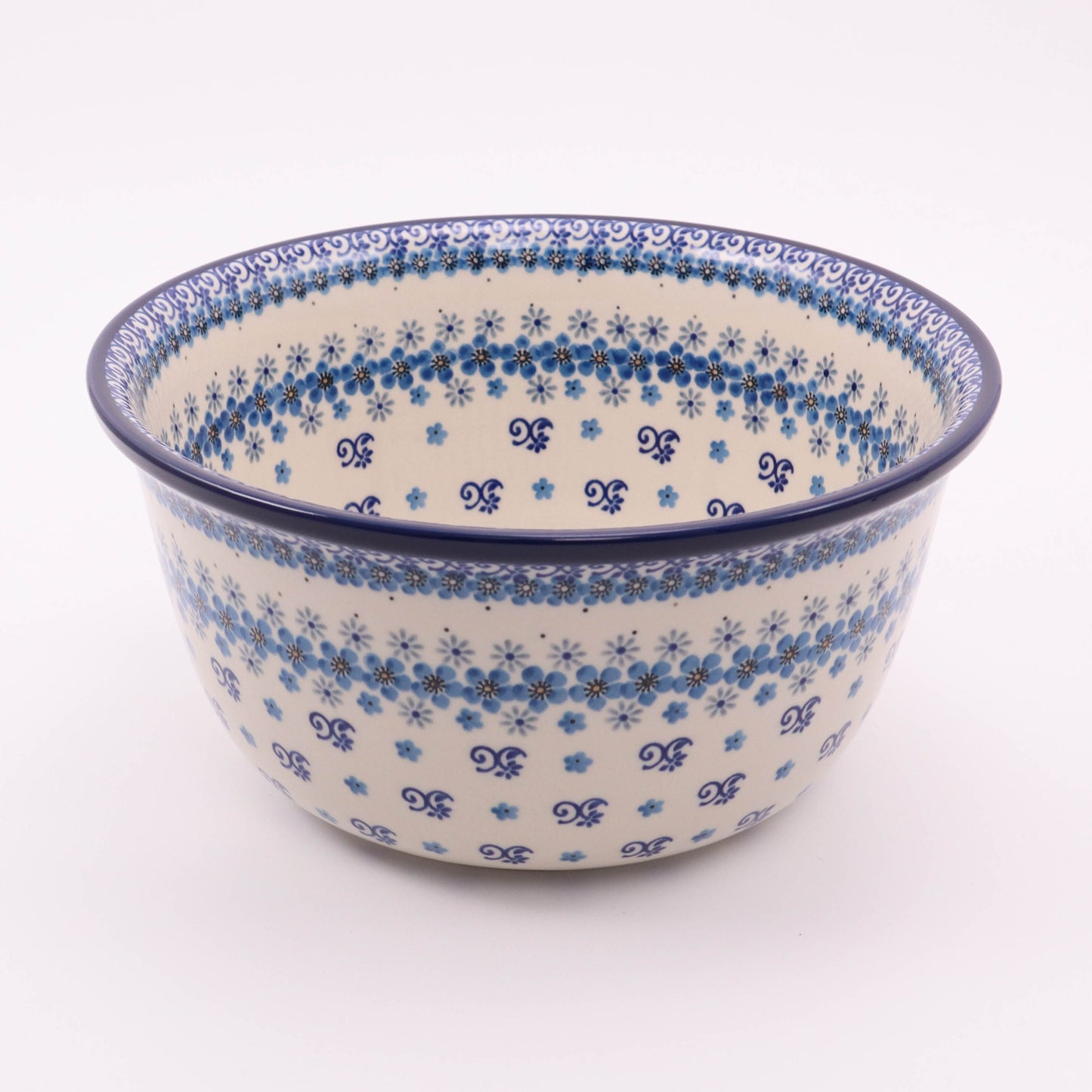 10.5"x5" Bowl. Pattern: Country Charm