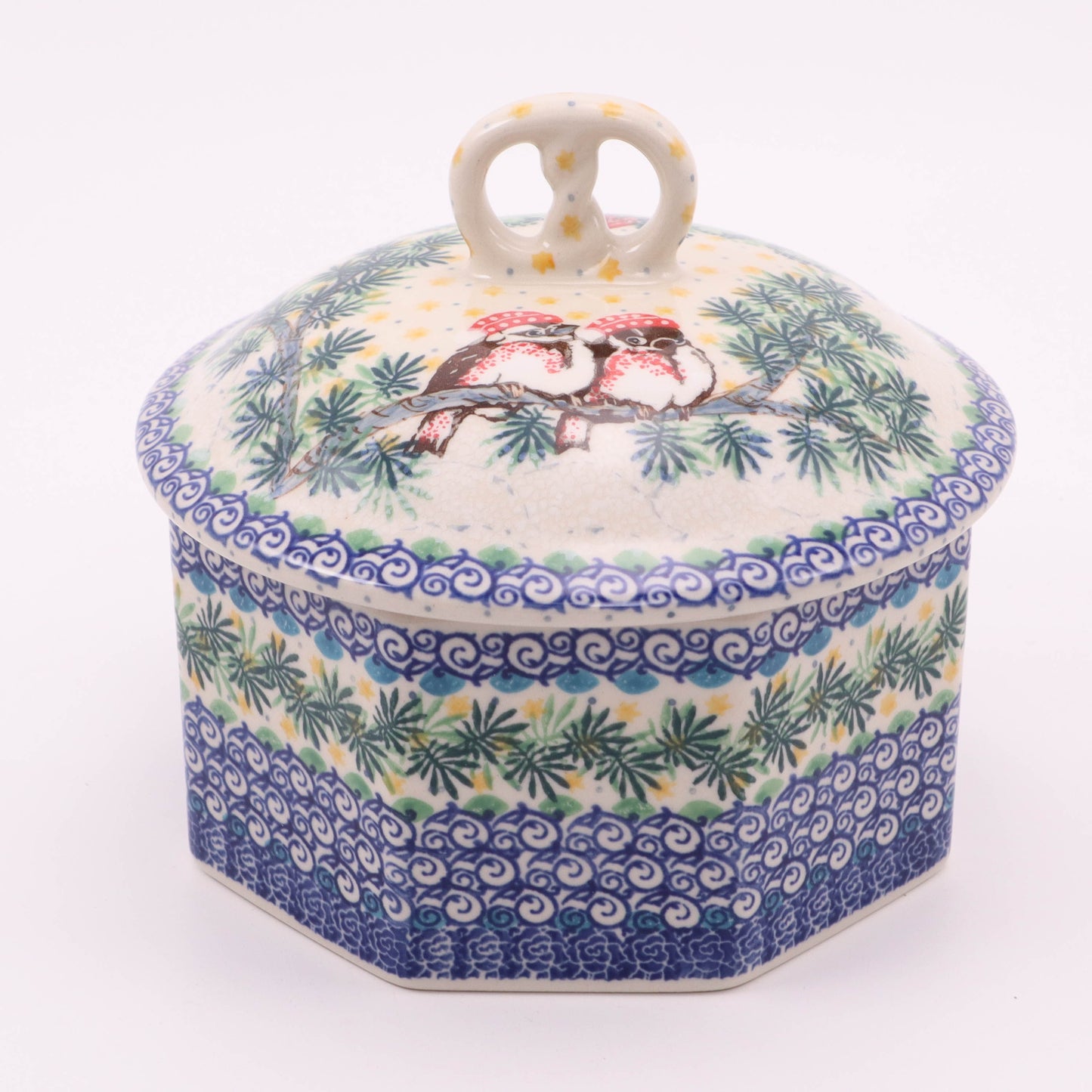 8"x6" Pretzel Box. Pattern: Winter Birds