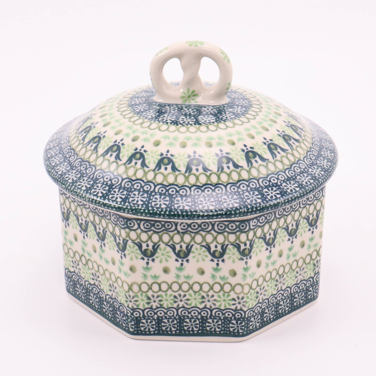 8"x6" Pretzel Box. Pattern: Mint Julep