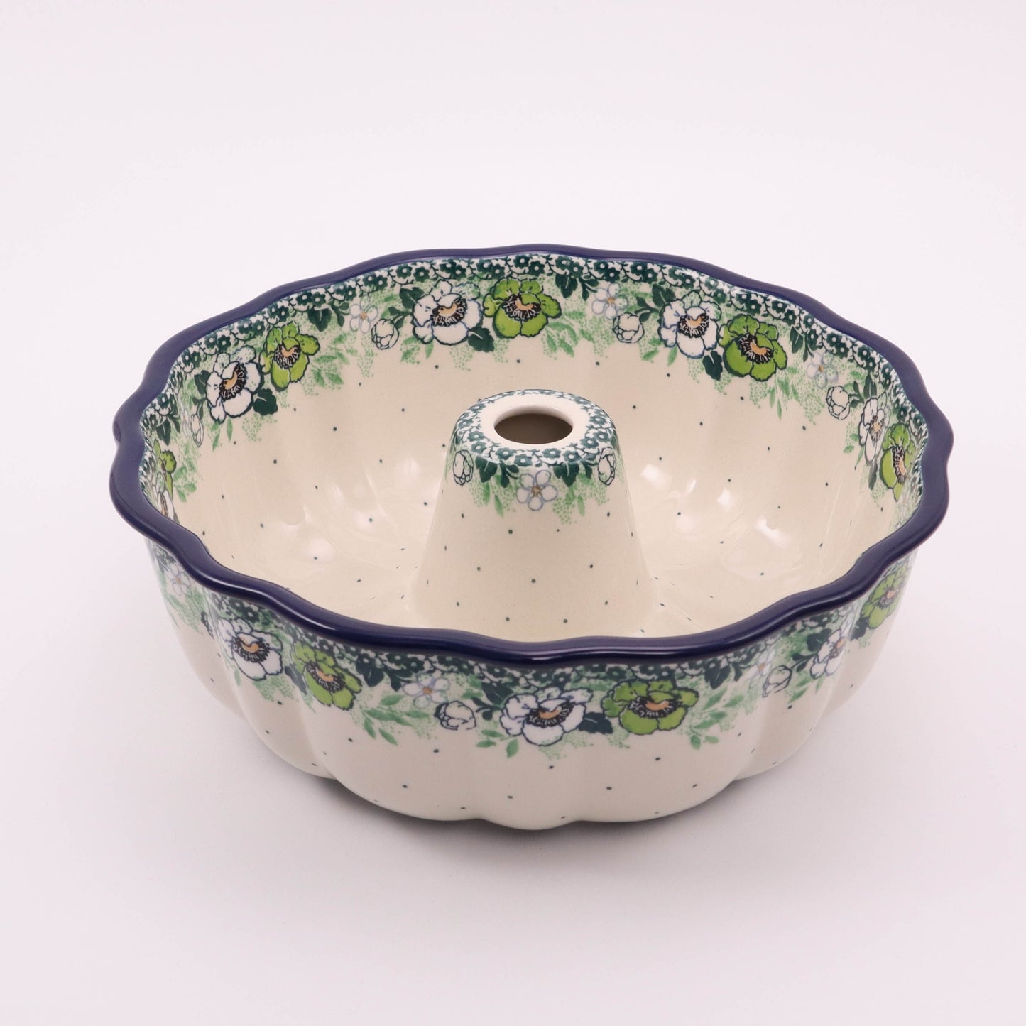 11"x4" Bundt Cake Pan. Pattern: Irish Spring