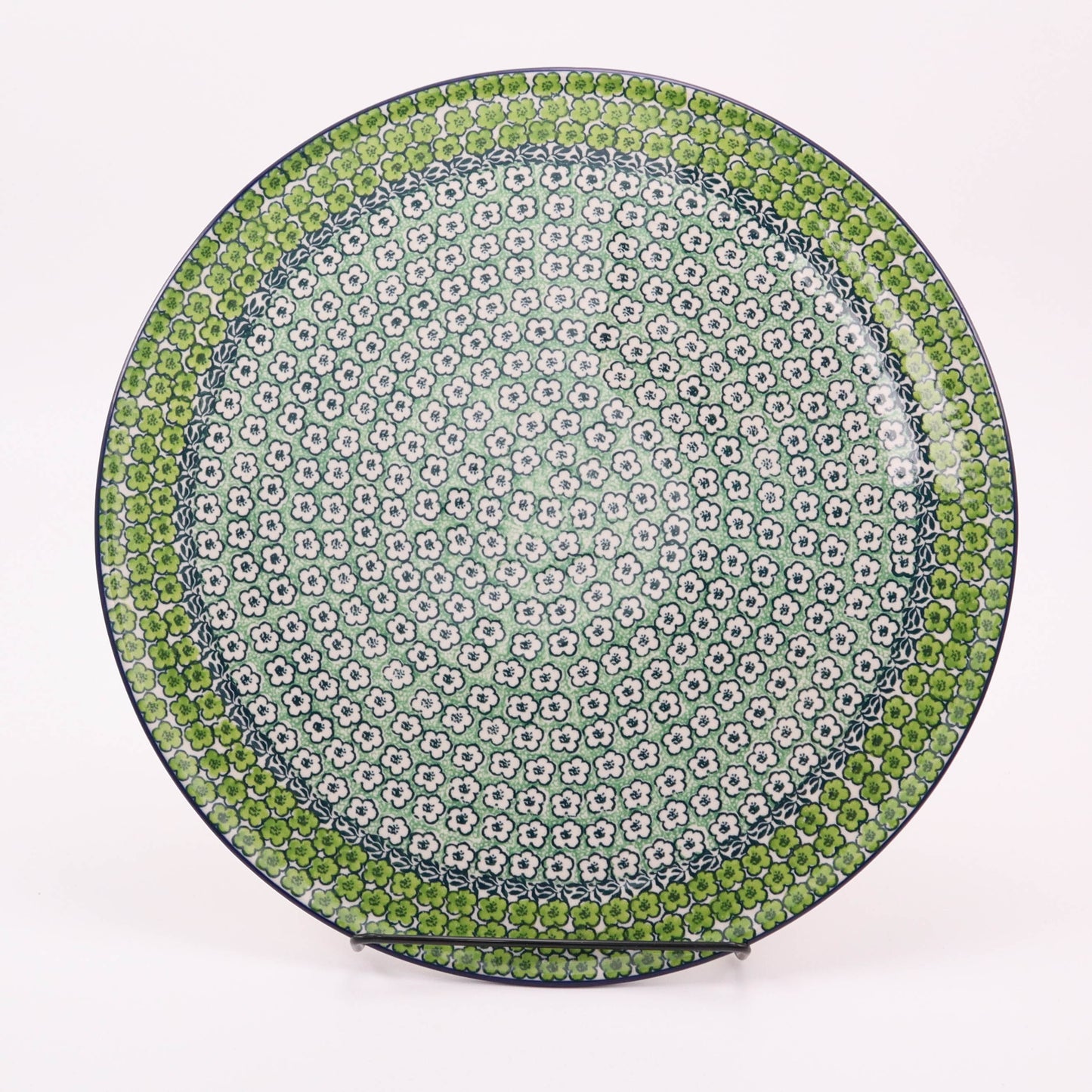 13" Pizza Plate. Pattern: Lucky Charms