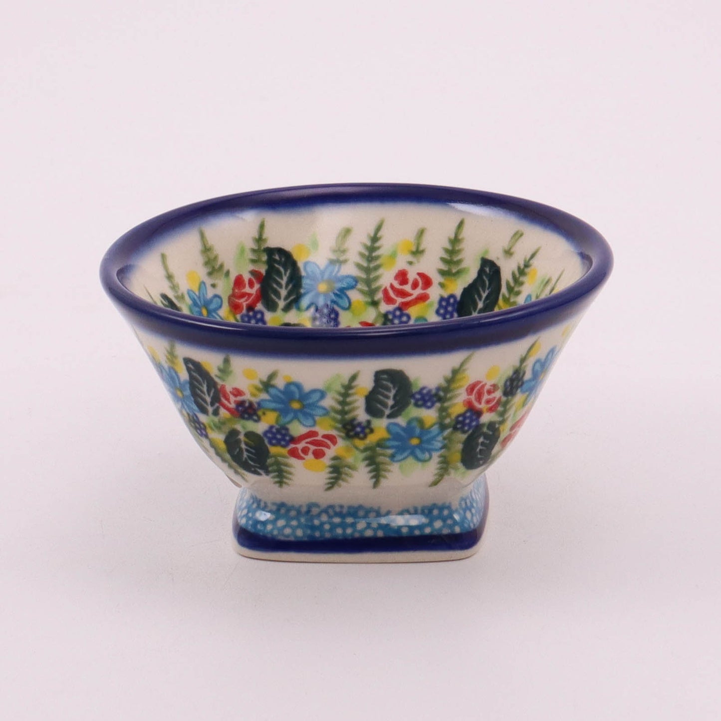 4"x2" Pedastal Bowl. Pattern: Itty Bitty Flowers