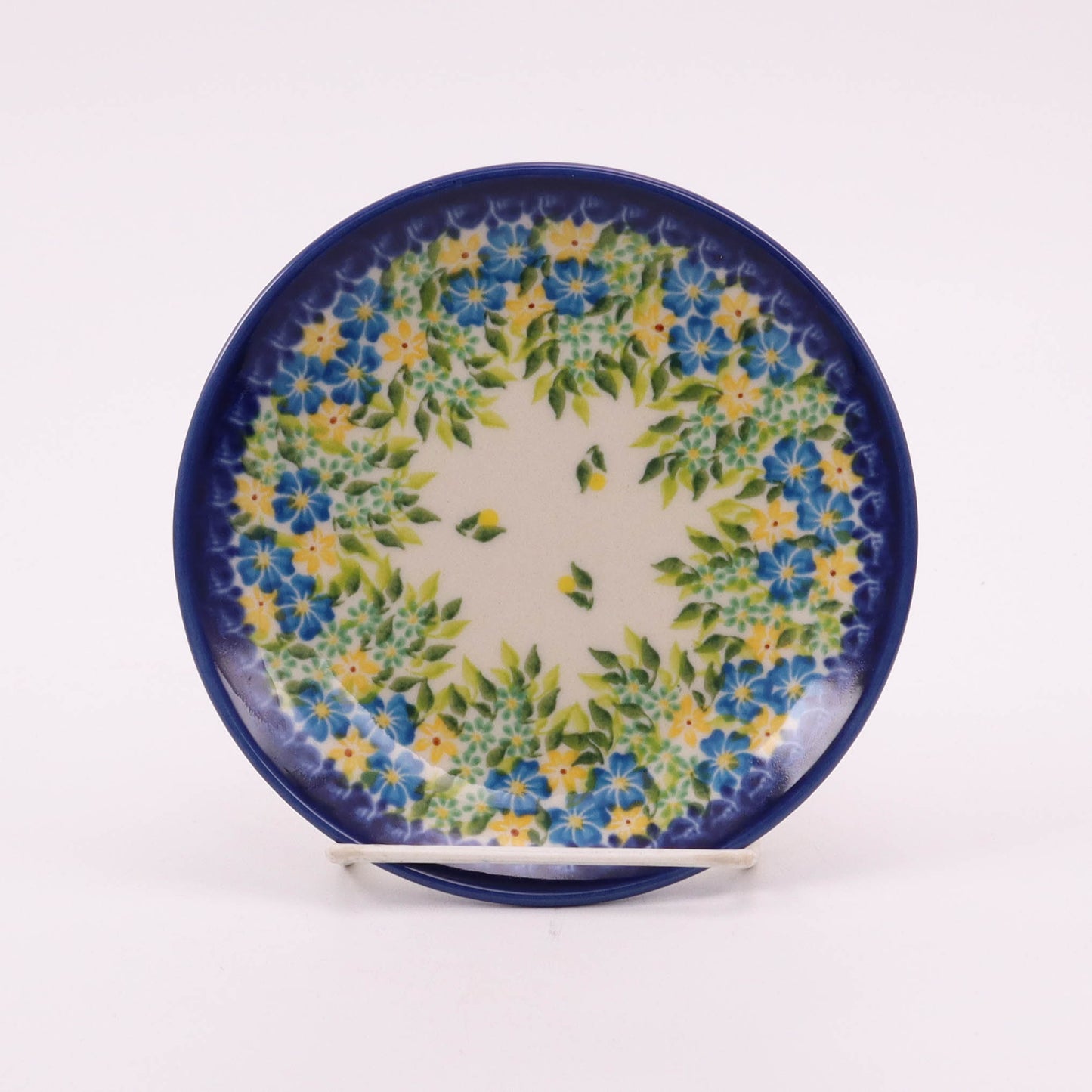 6.5" Bread Plate. Pattern: Elegant Garland