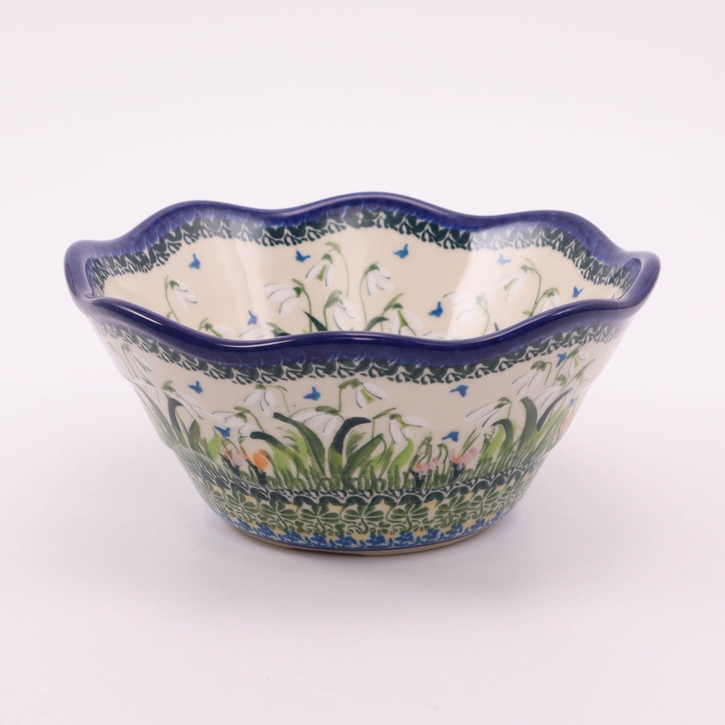 7.5"x3" Viki Bowl. Pattern: Snow Drops