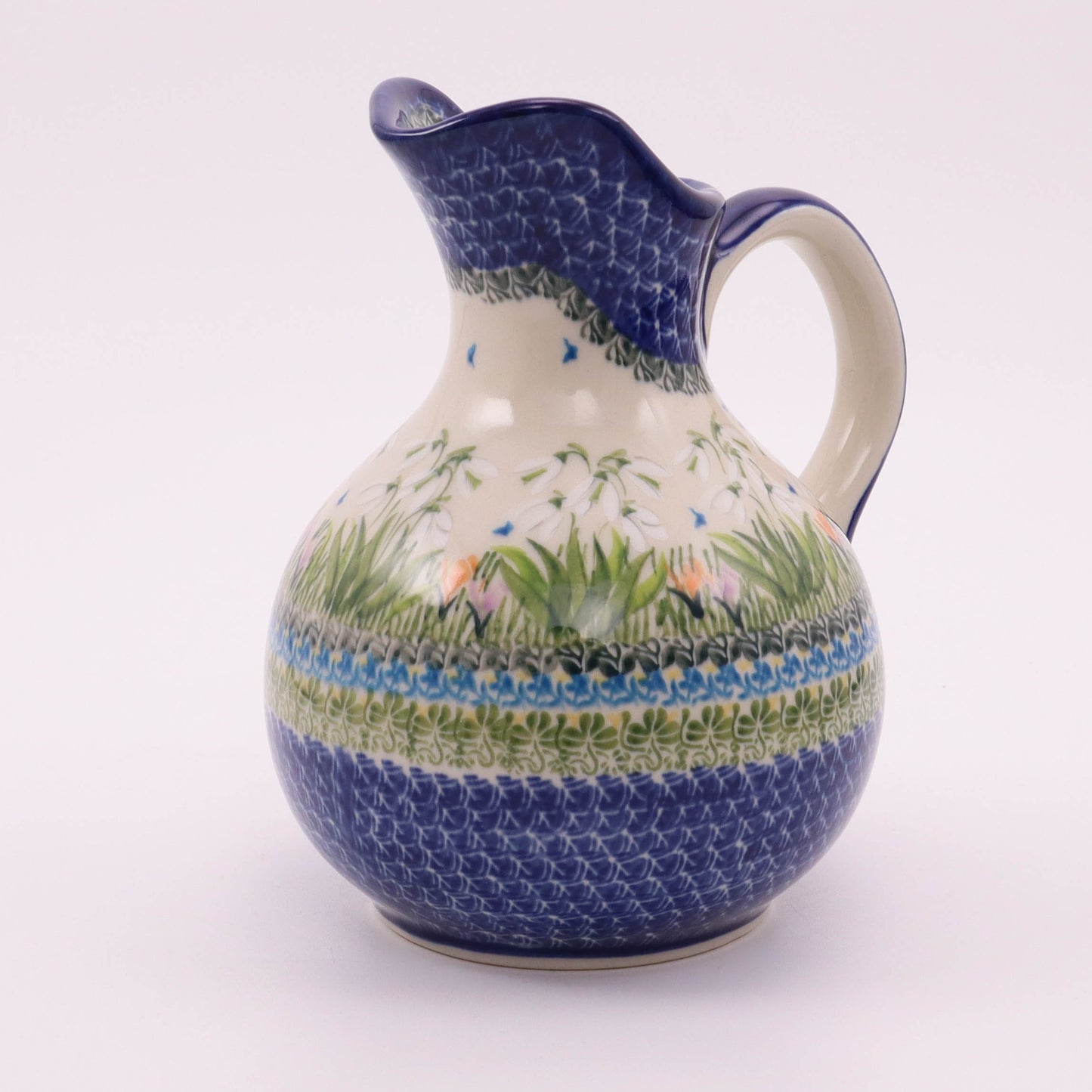 1L Oskar Pitcher . Pattern: Snow Drops