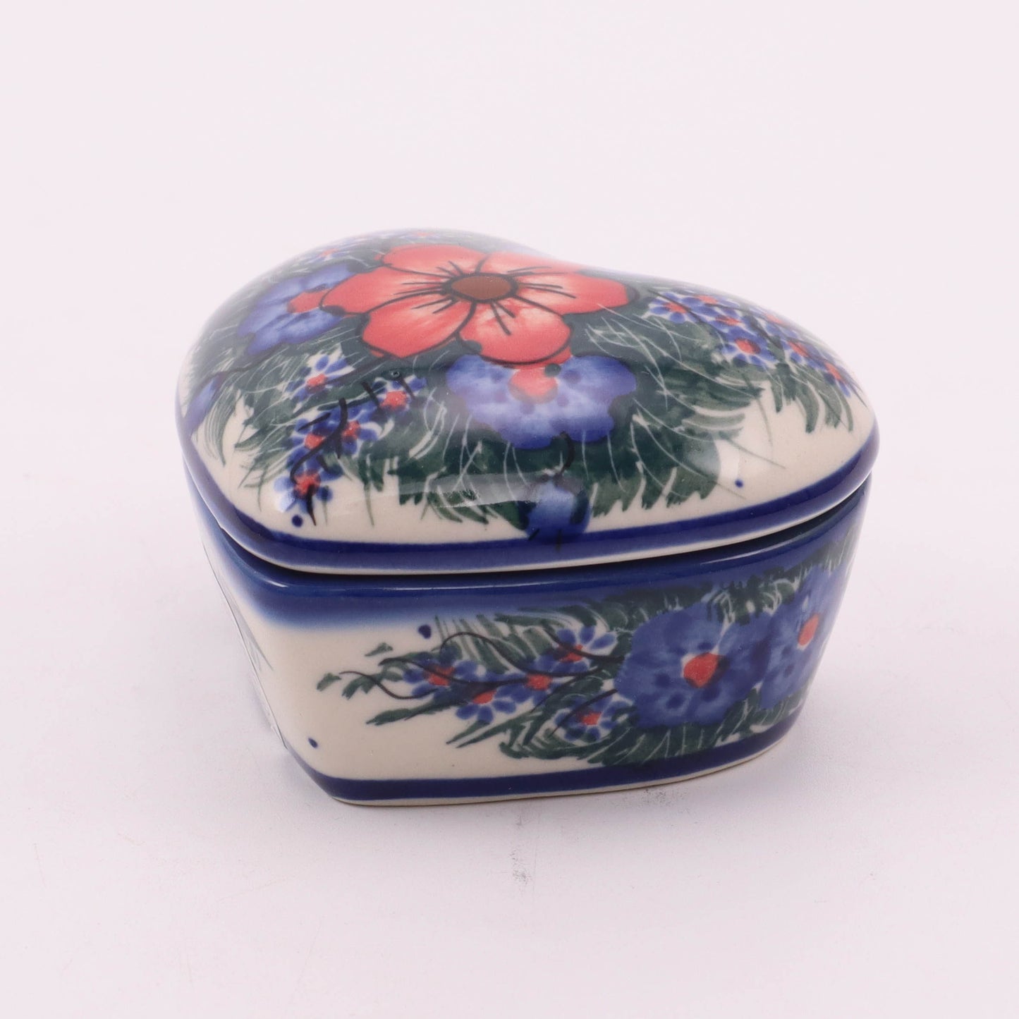 3.5"x3" Heart Trinket Box. Pattern: Brite Bouquet