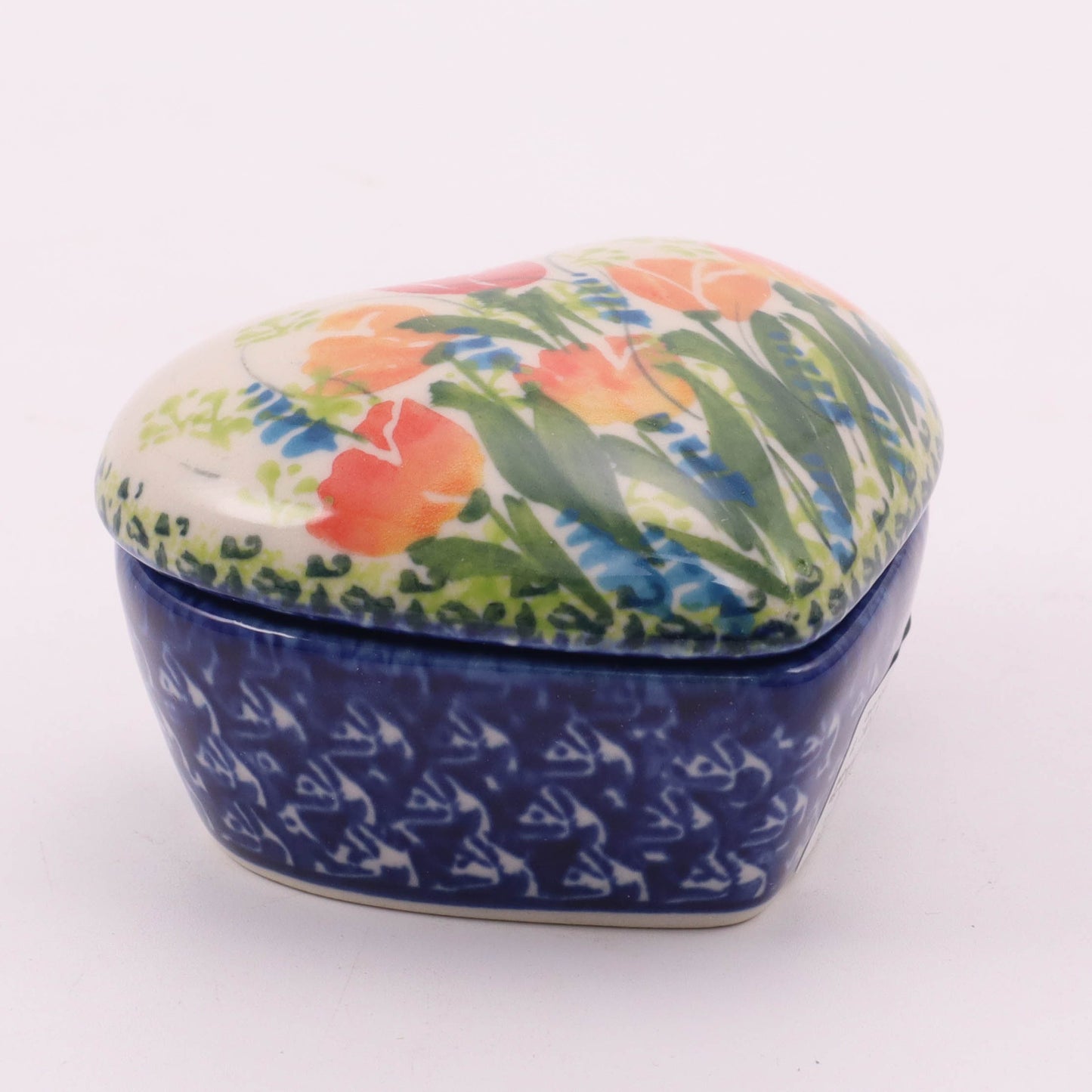 3.5"x3" Heart Trinket Box. Pattern: Just Tulips