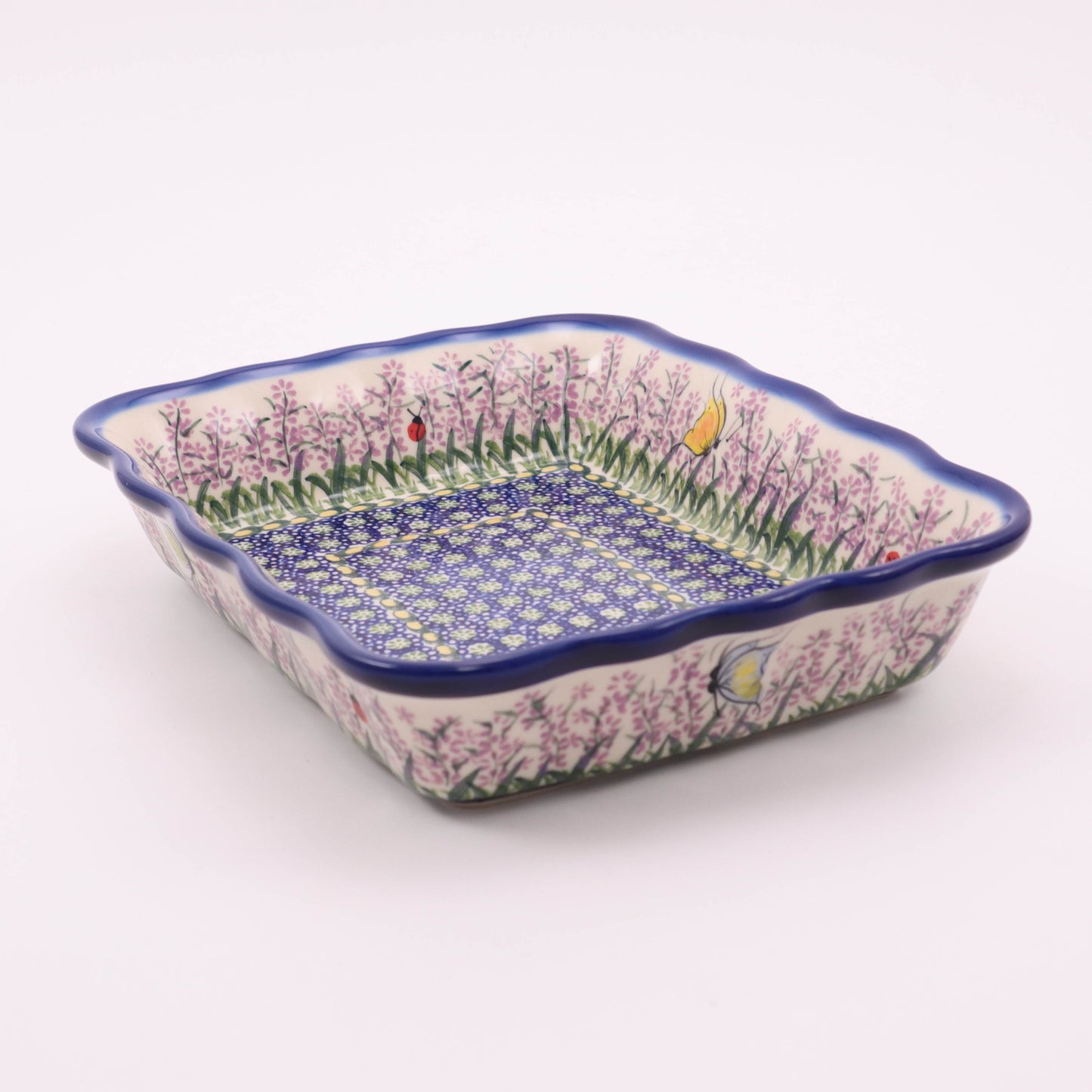 10"x8" Waved Ada Baker. Pattern: Lavender Fields