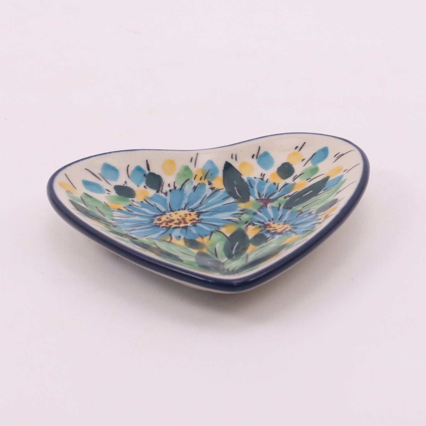3.5" Heart Dish. Pattern: Blue Aster