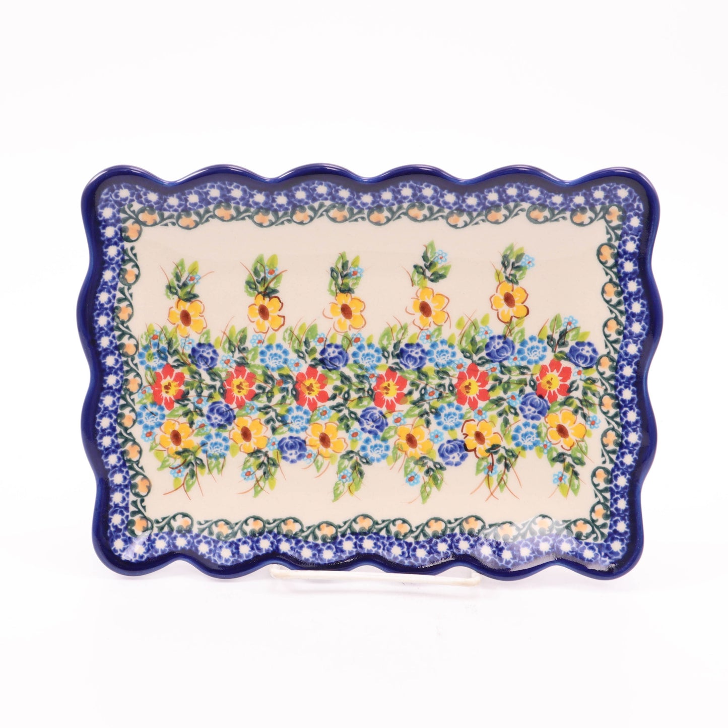 10"x7" Waved Cookie Platter. Pattern: Delightful