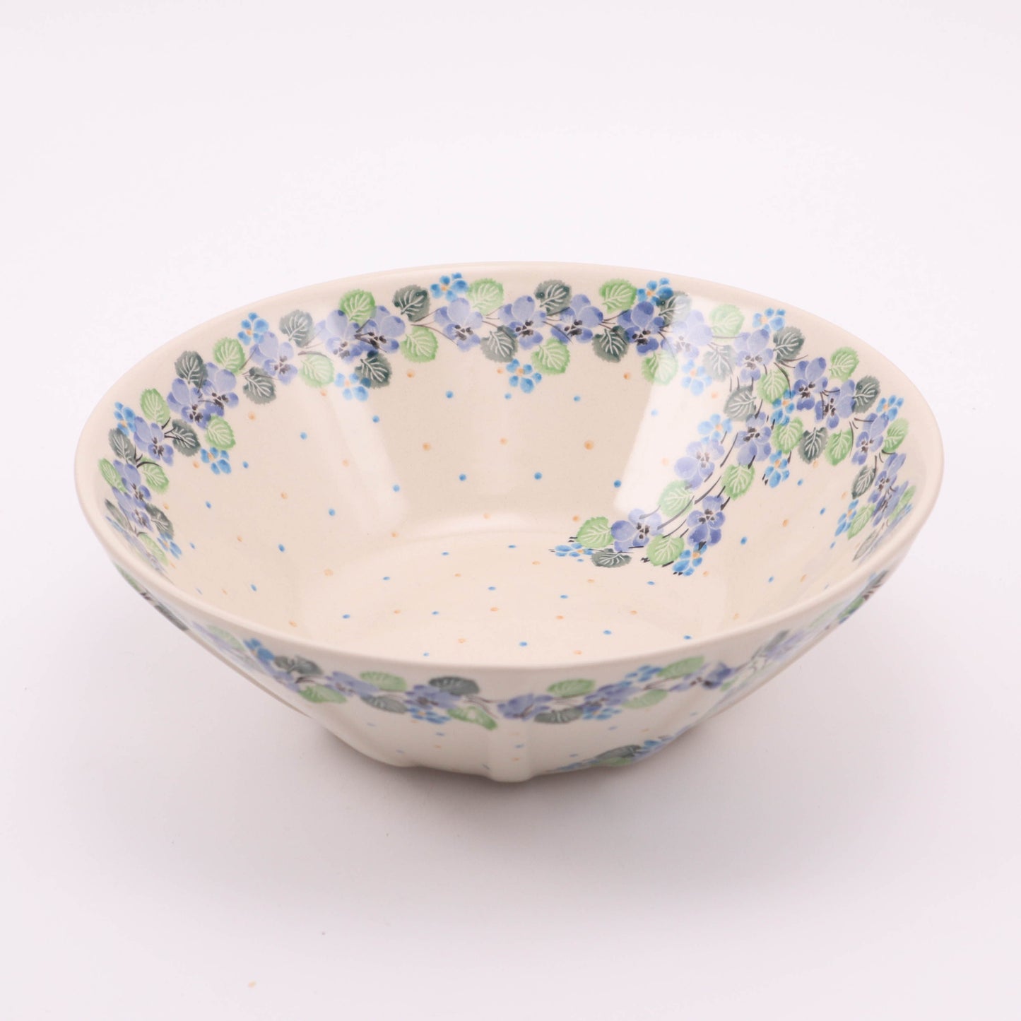 9.5" Ribbed Bowl. Pattern: Classic Blooms