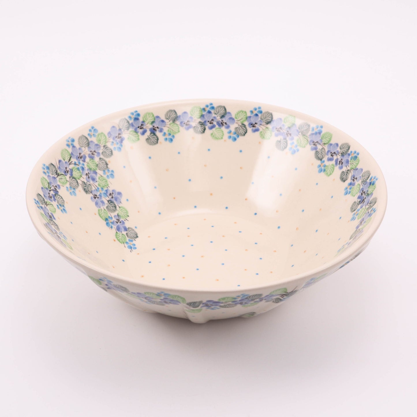 11" Ribbed Bowl. Pattern: Classic Blooms