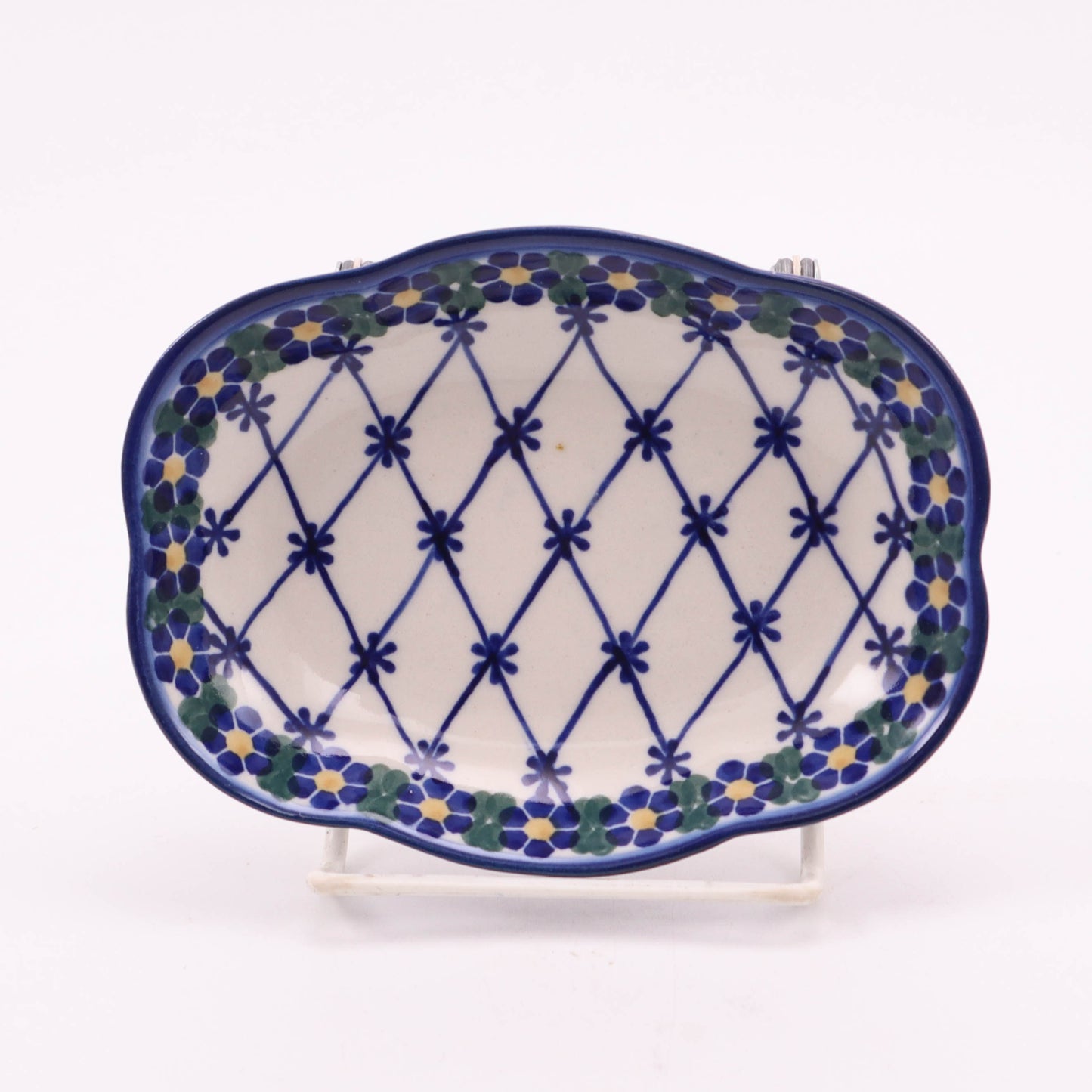 4.5"x6" Shell Bowl. Pattern: Cobalt Lattice