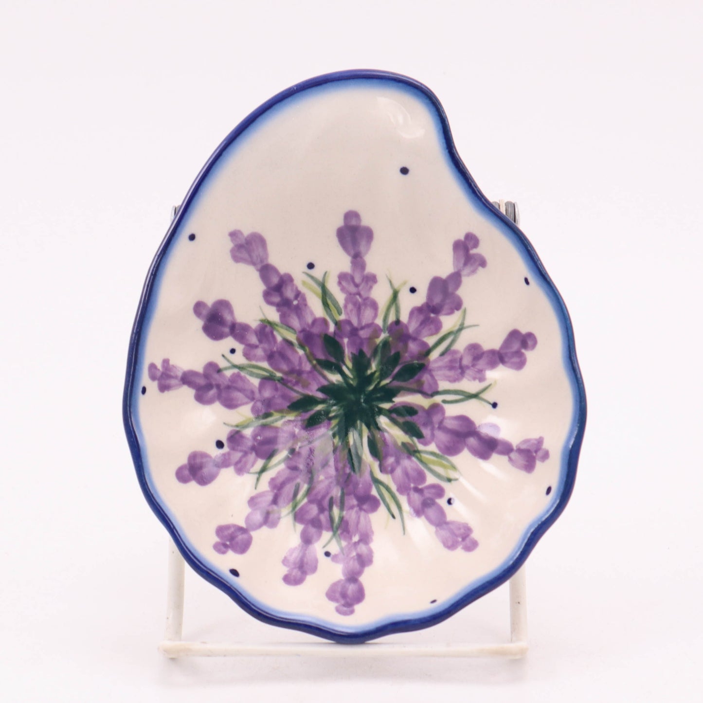 4.5"x5.5" Seashell Dish. Pattern: Lavender Dreams