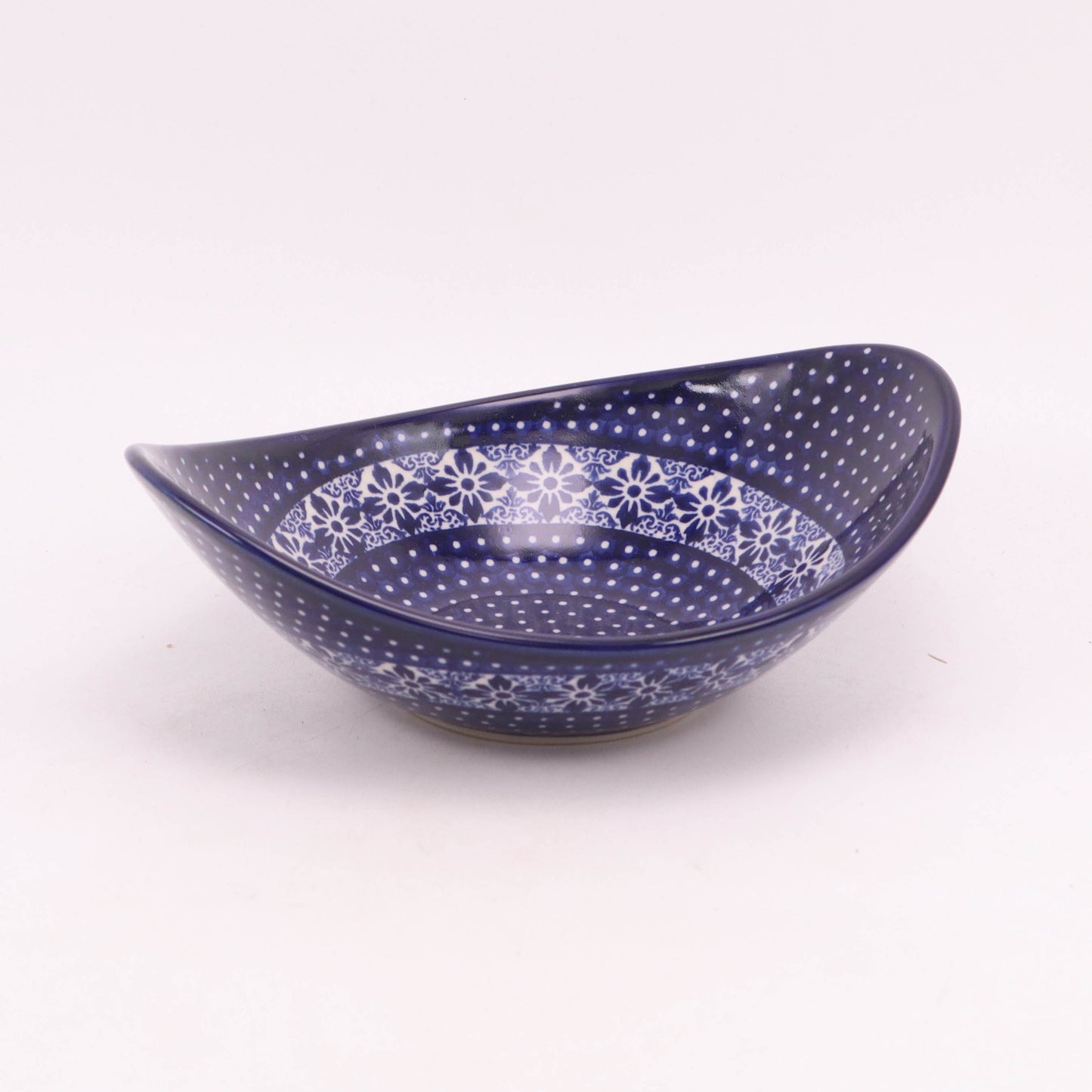 8.5"x6.5" Oval Serving Bowl. Pattern: Timeless Flower