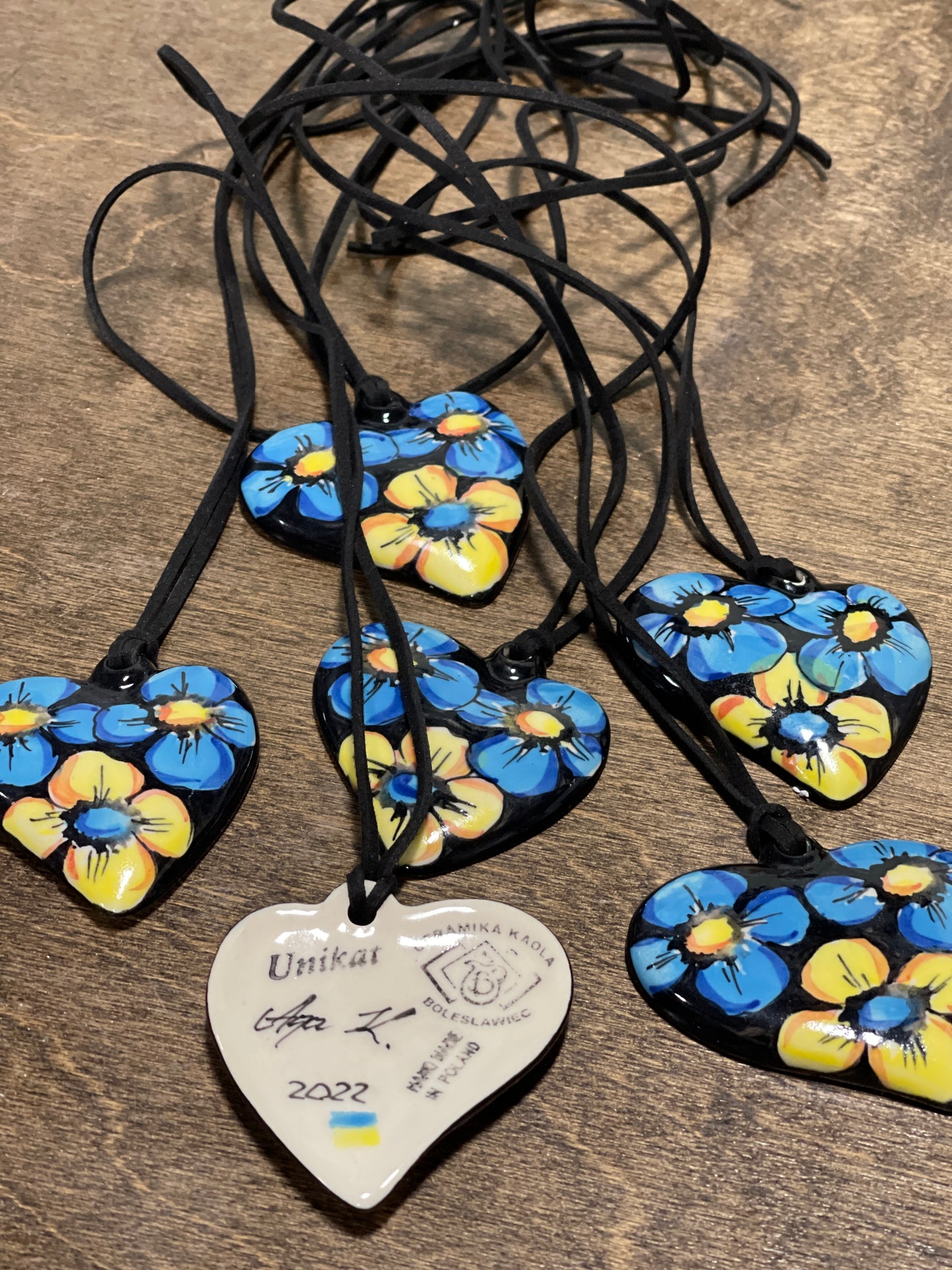 2"x2" Heart Pendant. Pattern: Ukraine