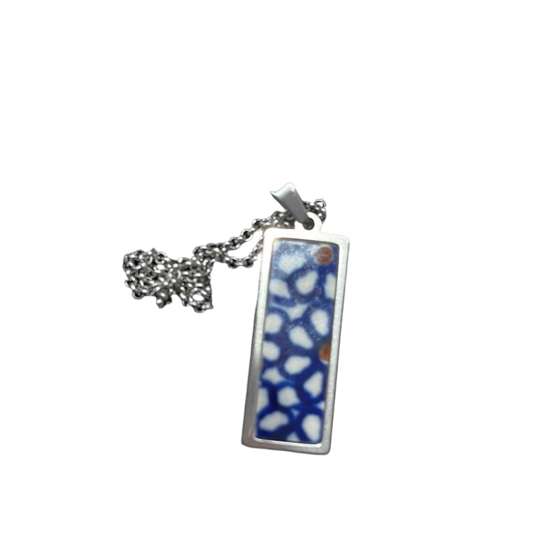 Rectangle Pendant Size 33x13 Pattern: D120