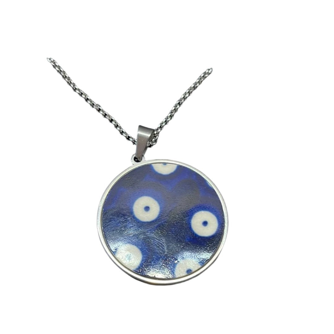 Circle Pendant Size 38 Pattern: Dots