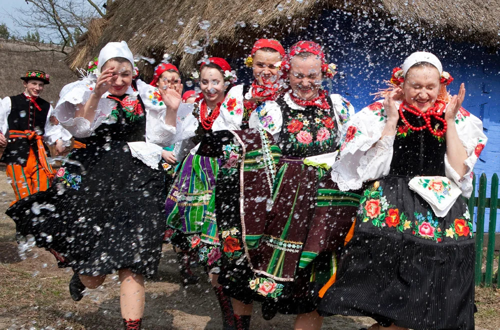 Śmigus-Dyngus A Splash of Tradition, Joy, and a Little Surprise
