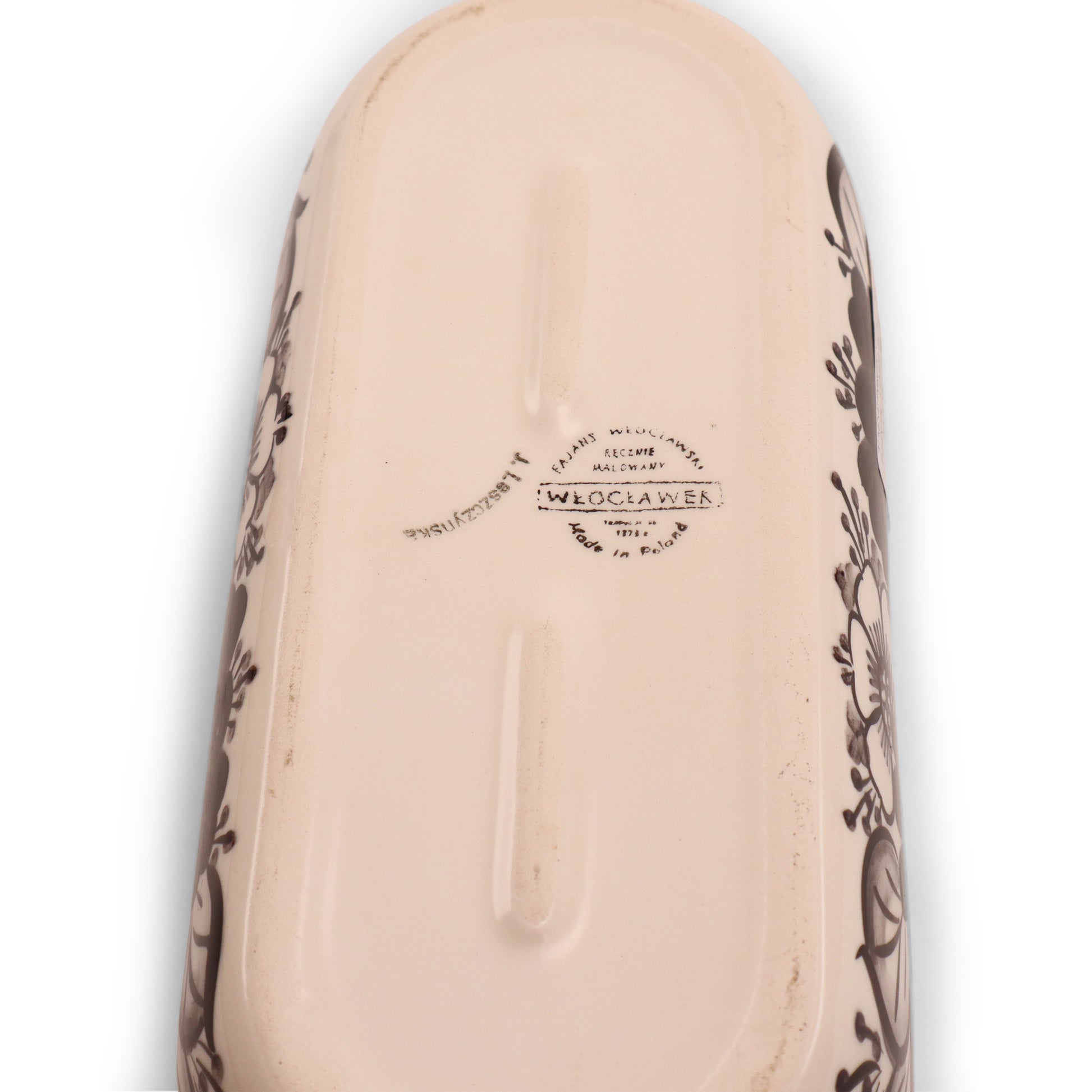 11"x5"x4" Flowerpot Cover. Pattern: Black