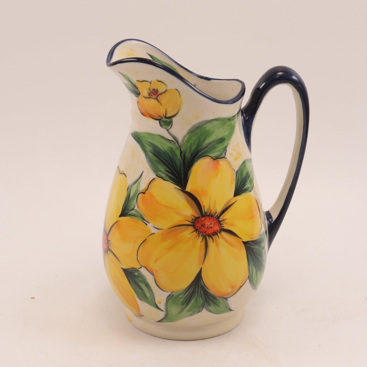 1.5L Pitcher Q2. Pattern: Yellow Flowers