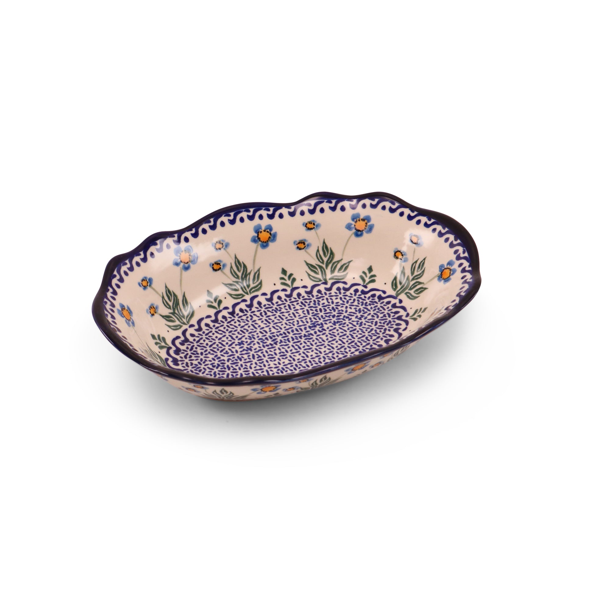 10"x7"x2" Waved Oval Bowl. Pattern: 075B