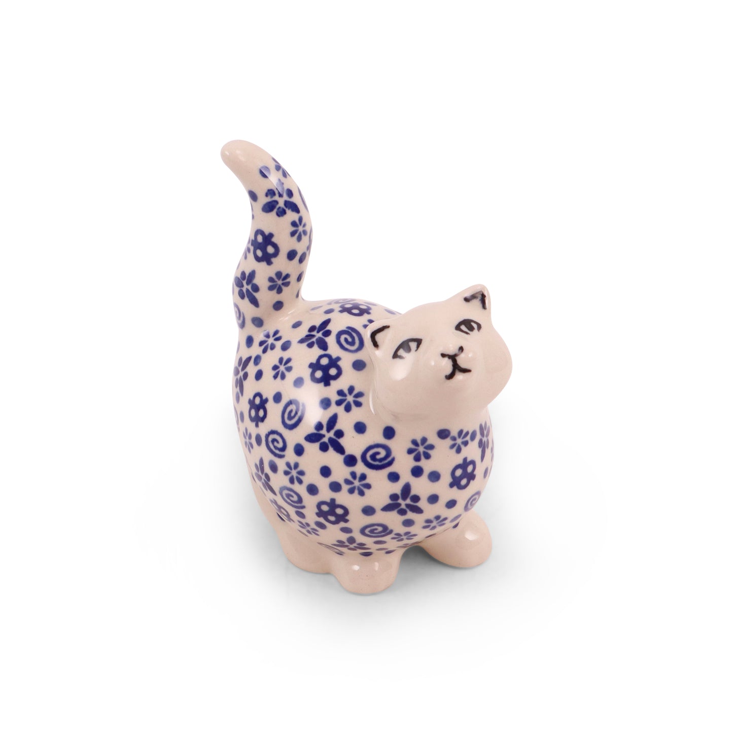 3"x4.5" Fluffy Cat Figurine. Pattern: Gordo