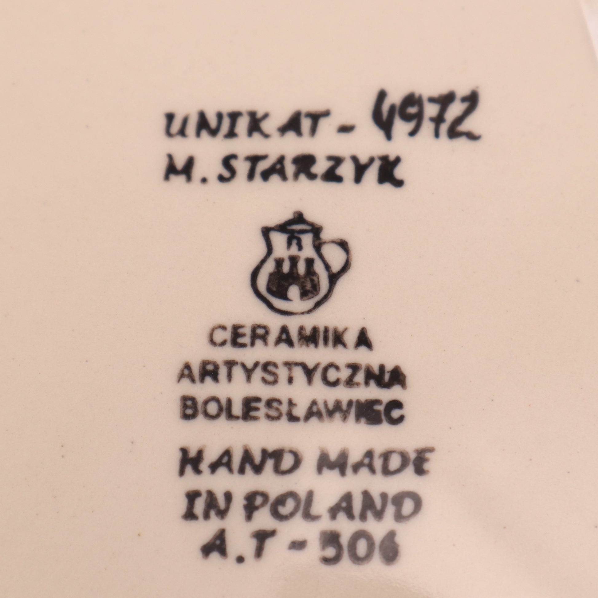 7.5"x7.5"x3" Baker .Pattern: Daisy Blue