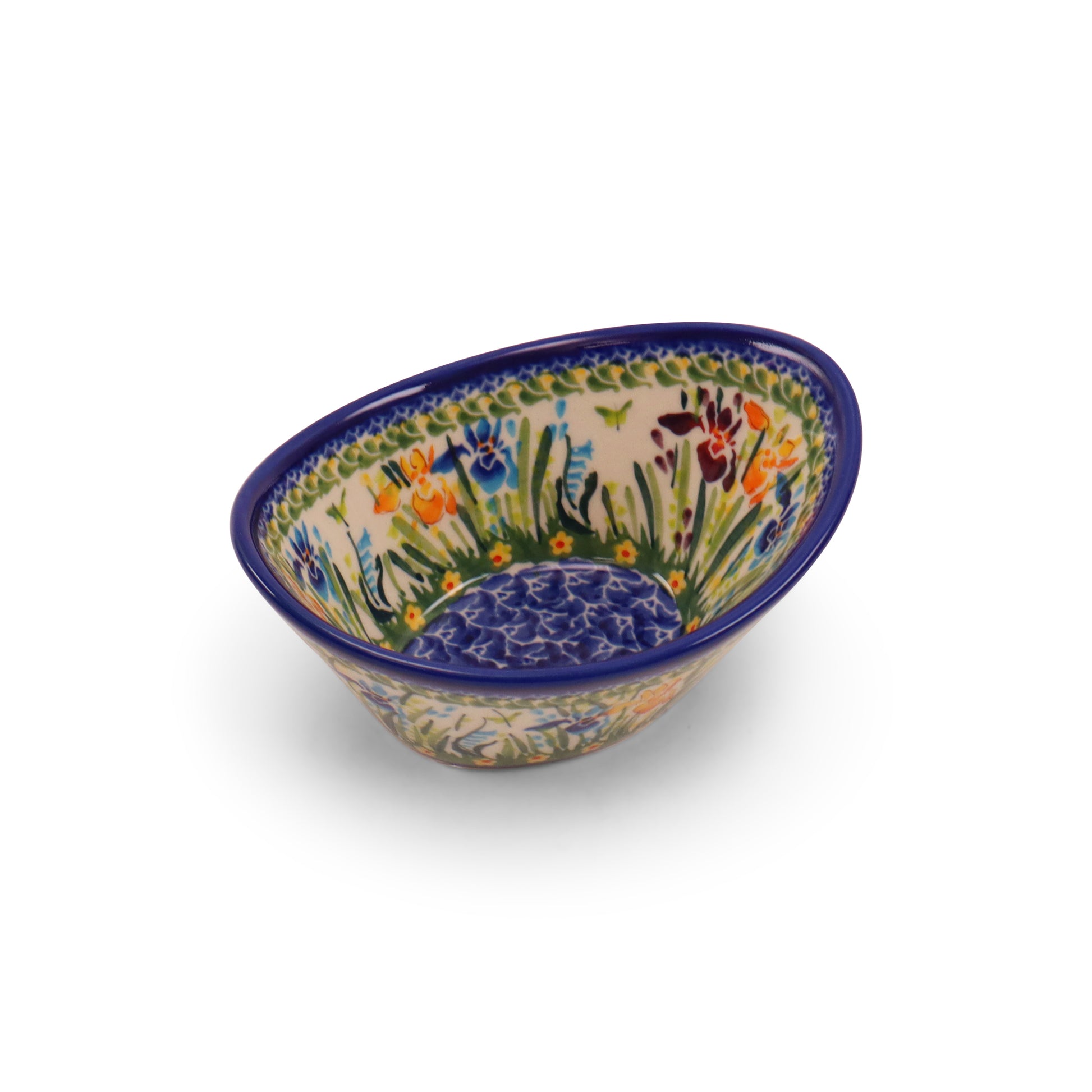 5.5"x4"x2" Tub Bowl. Pattern: Iris Funk