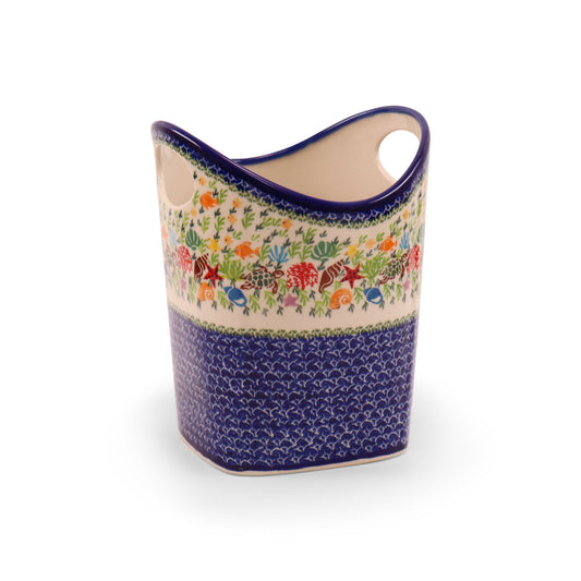 8.5"x5" Basket with Handles. Pattern: See World