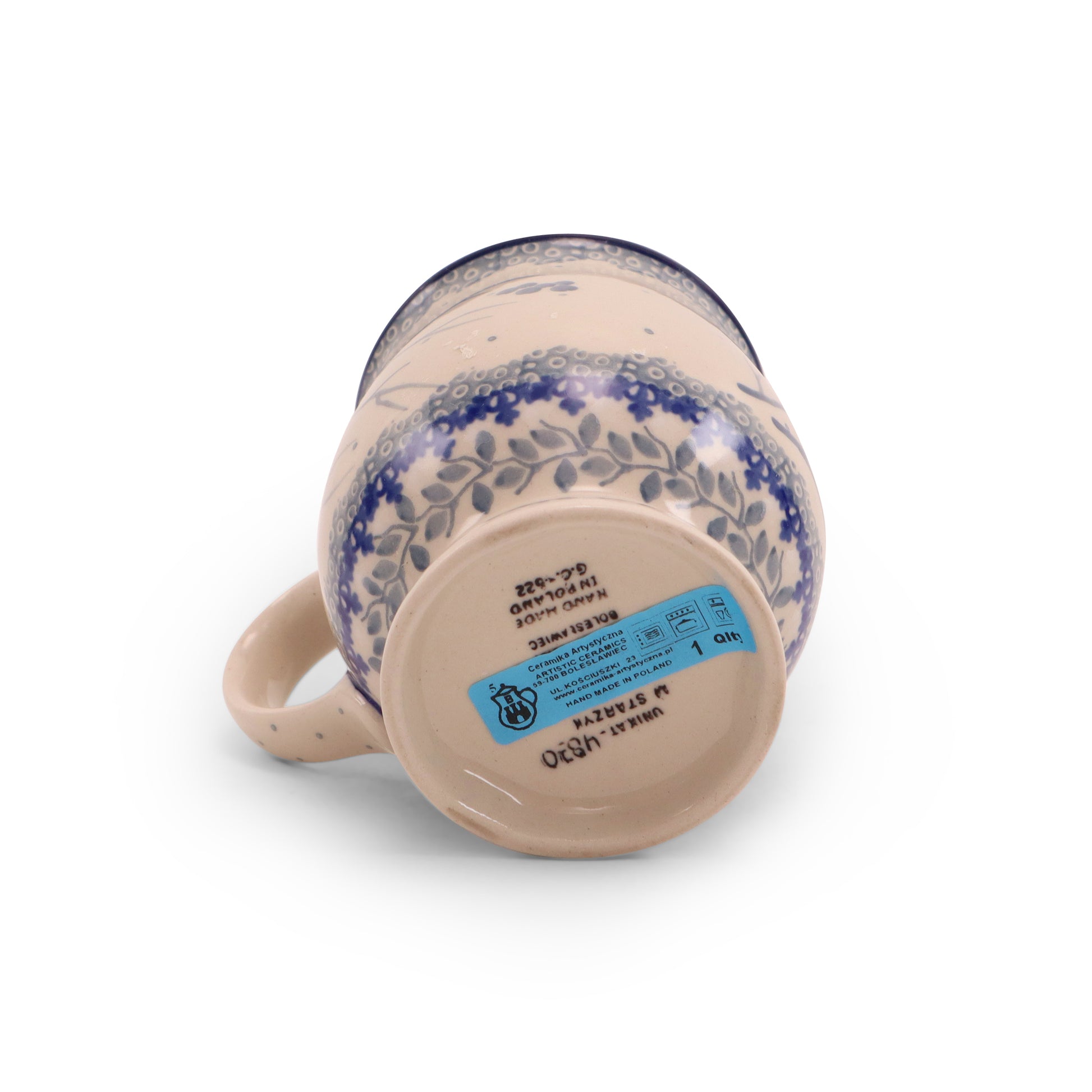10oz Drop Mug on Pedestal. Pattern: Chilled Couple