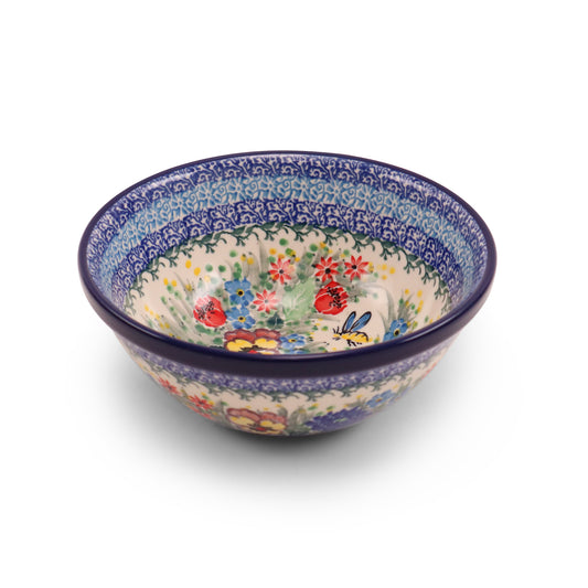 6.5"x3" Ridge Bowl. Pattern: Bee Friendly