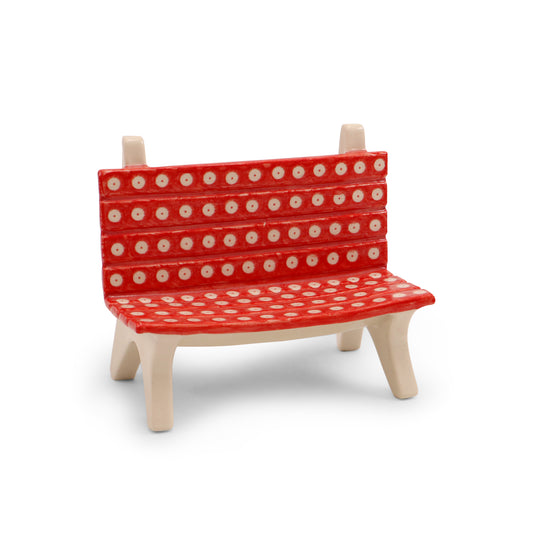 8"x4.5"x7" 2Q Bench Figurine. Pattern: Owl Eye Scarlet