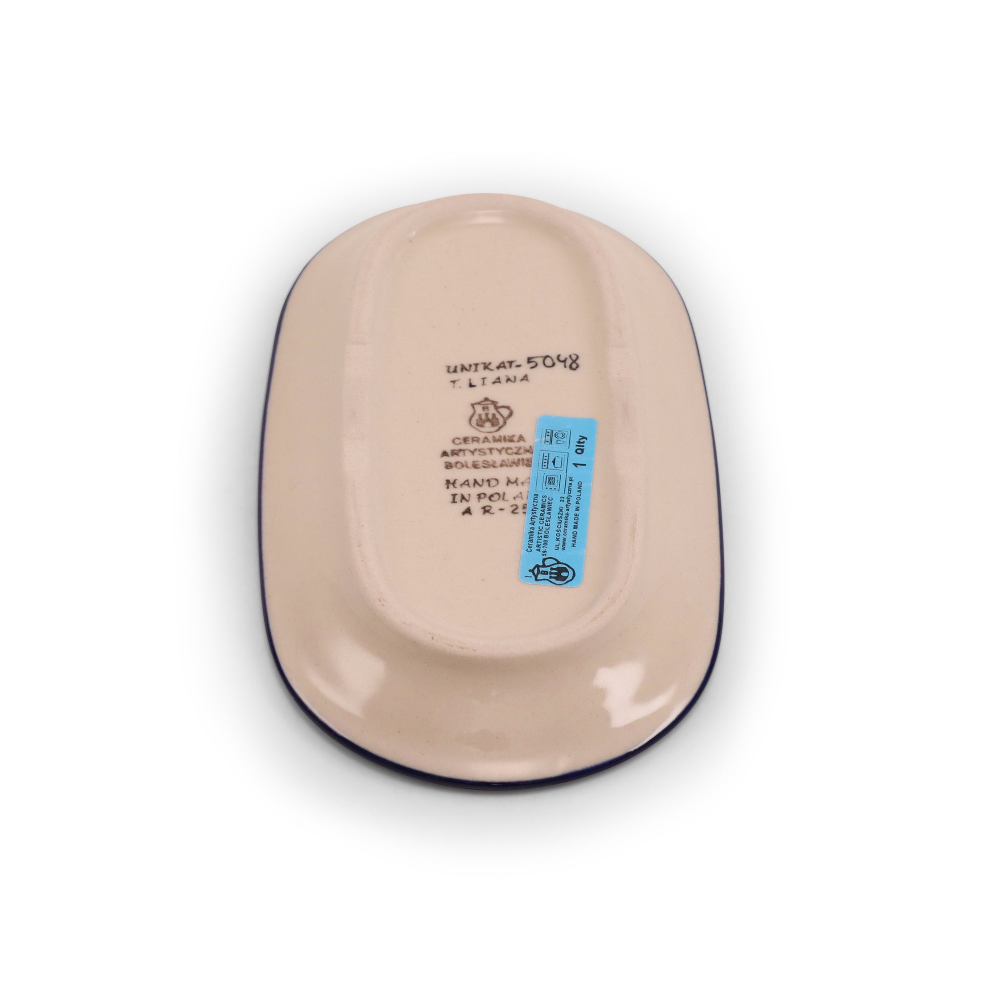 Salt and Pepper Shaker Set. Pattern: Hydrangea