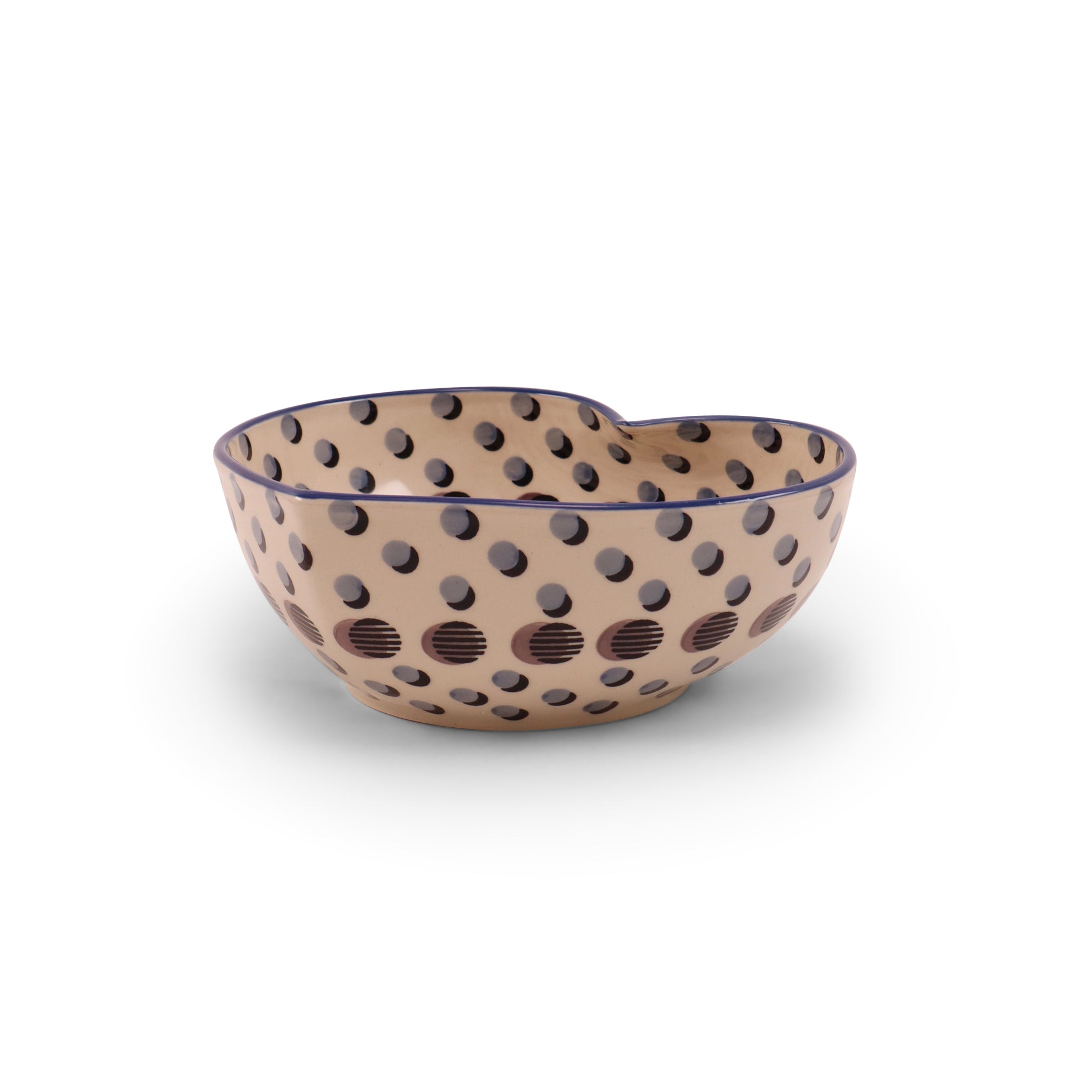 8.5"x7.5" Large Heart Bowl. Pattern: Arcade