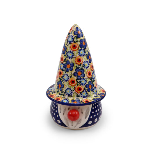 4.5"x8" Gnome Figurine.Pattern: Mazurek