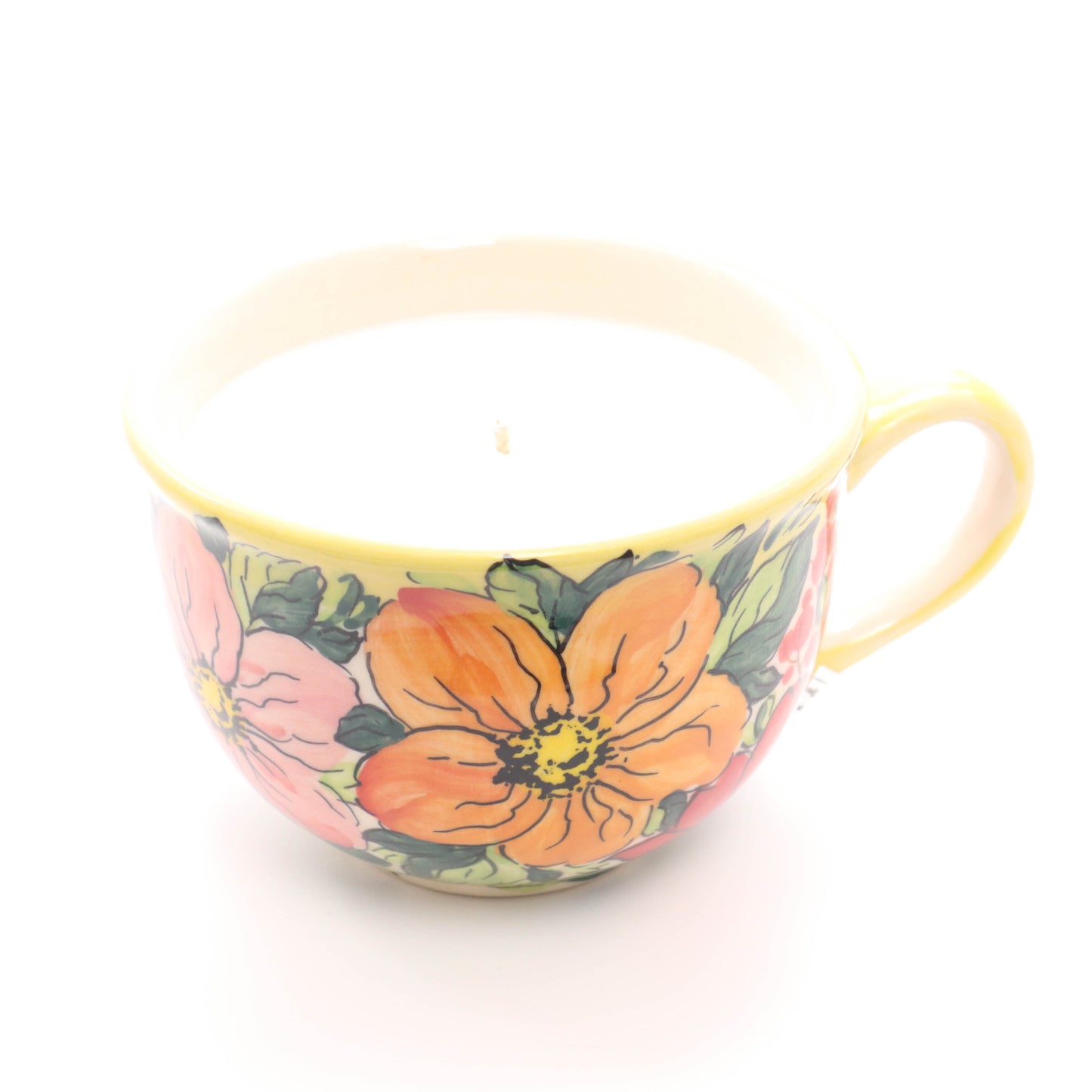 8oz Tea Cup Candle with Saucer. Pattern: A38. Scent: Dogwood Blossom