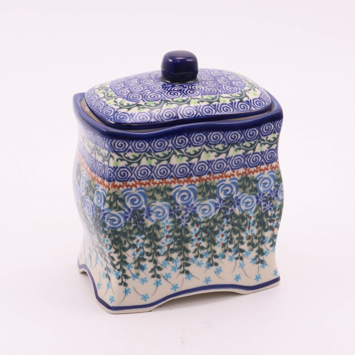 5"x4"x5" Box with Lid. Pattern: Blue Buds