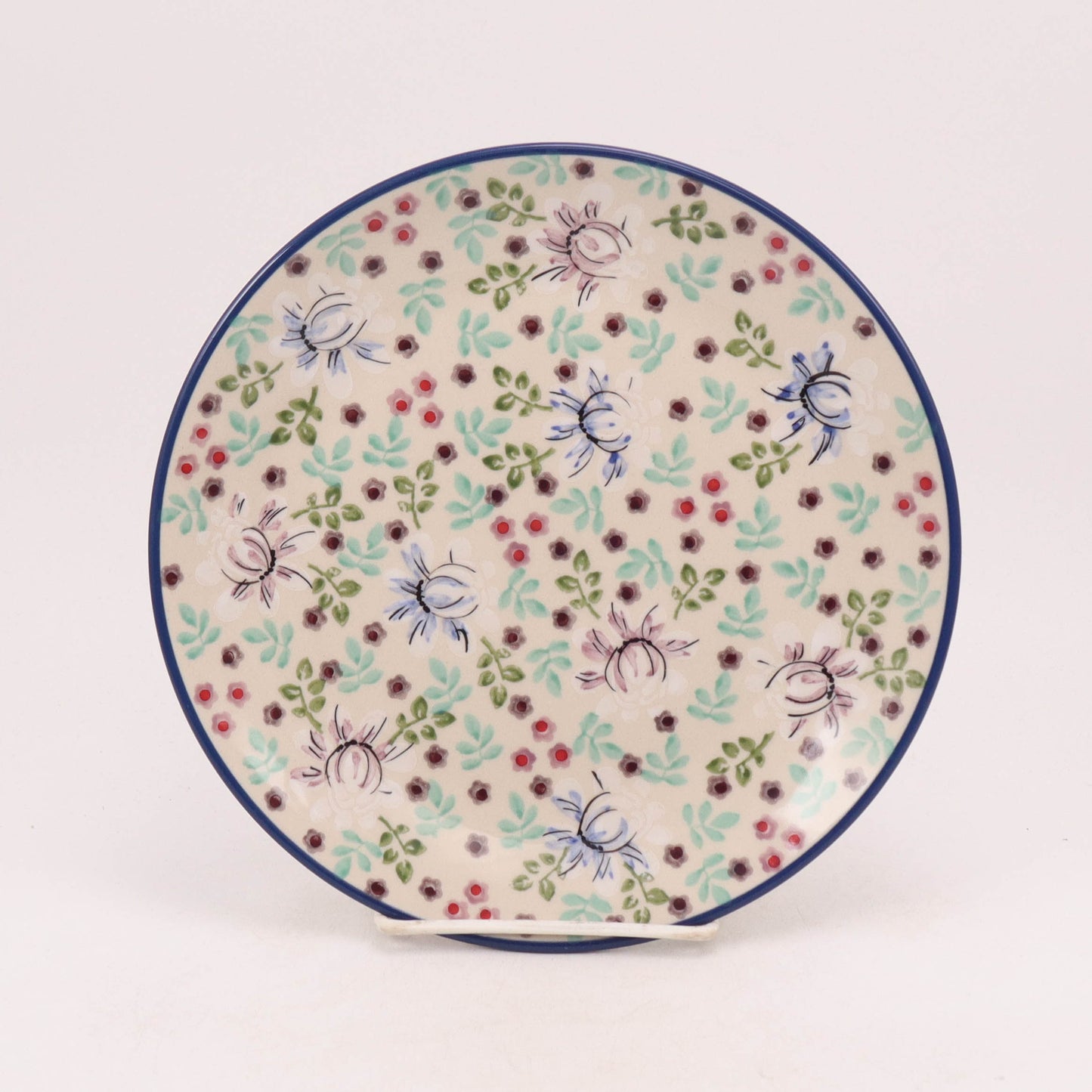 8.5" Dessert Plate. Pattern: Vintage Floral
