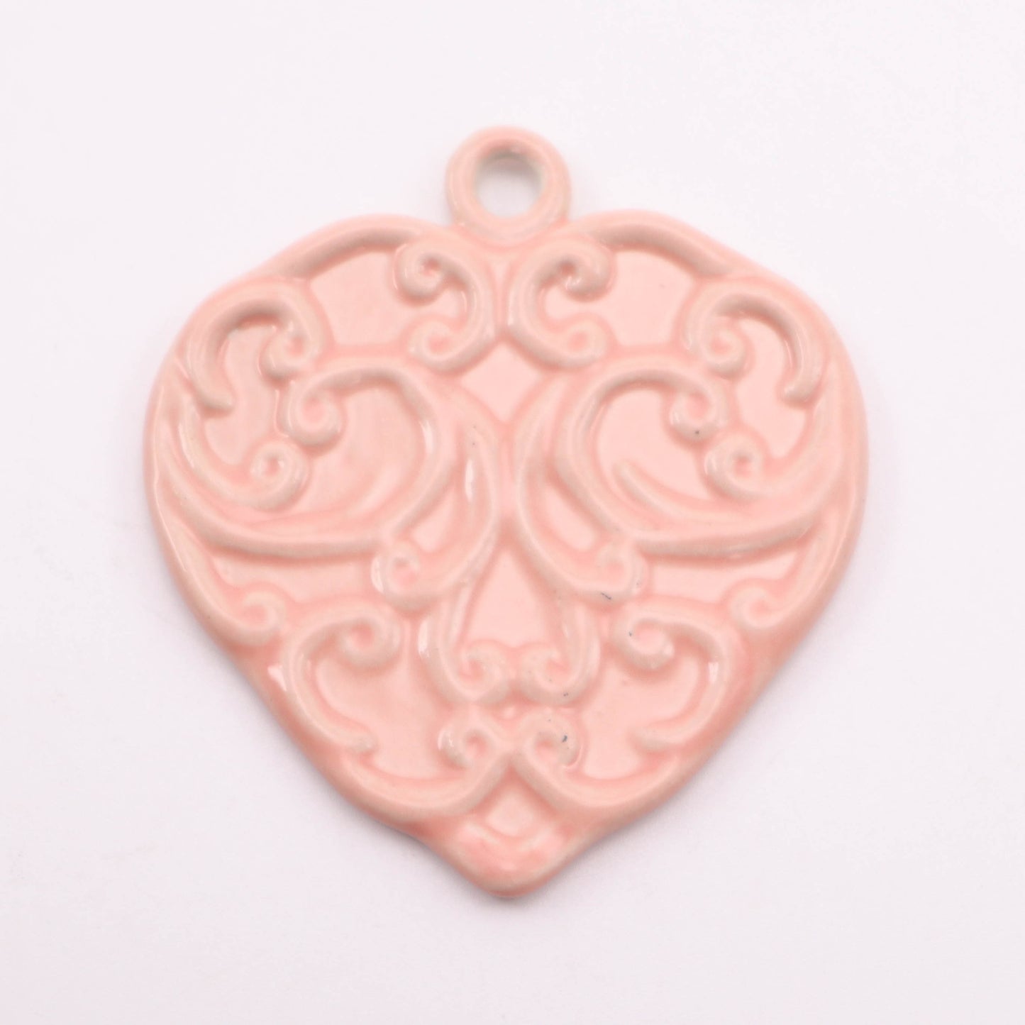 2"x2" Heart Ornament. Pattern: Pink