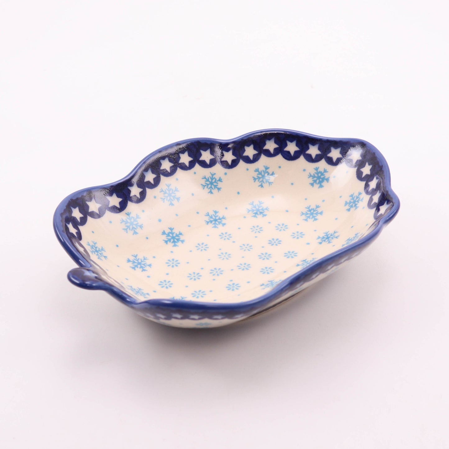 7"x5.5" Leaf Bowl. Pattern: Frosted Flakes